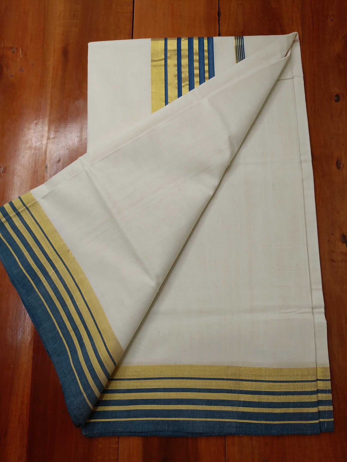 Kerala Kasavu Saree for Women