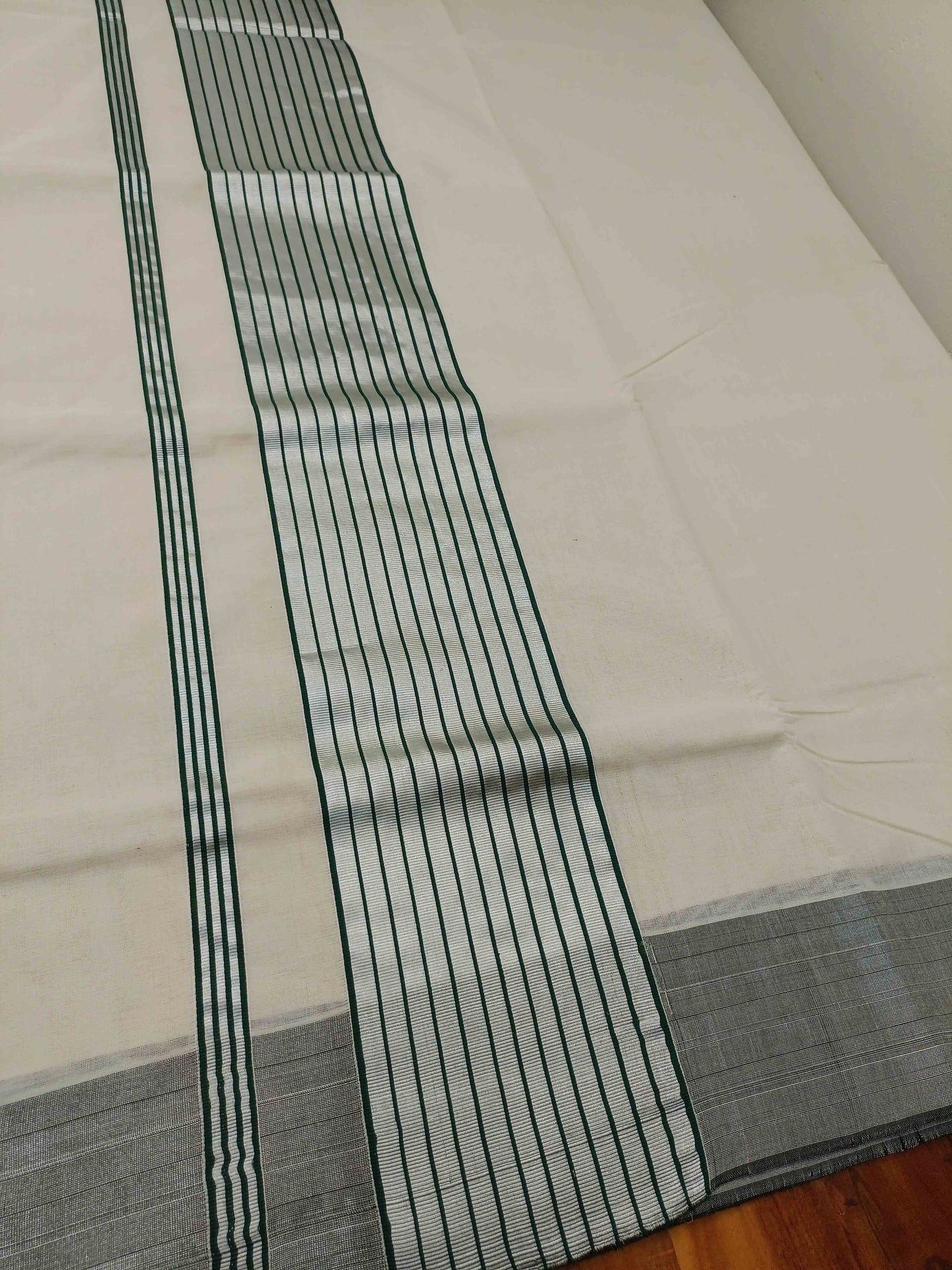 Kerala Saree Balaramapuram Handloom with Green & Silver Colour