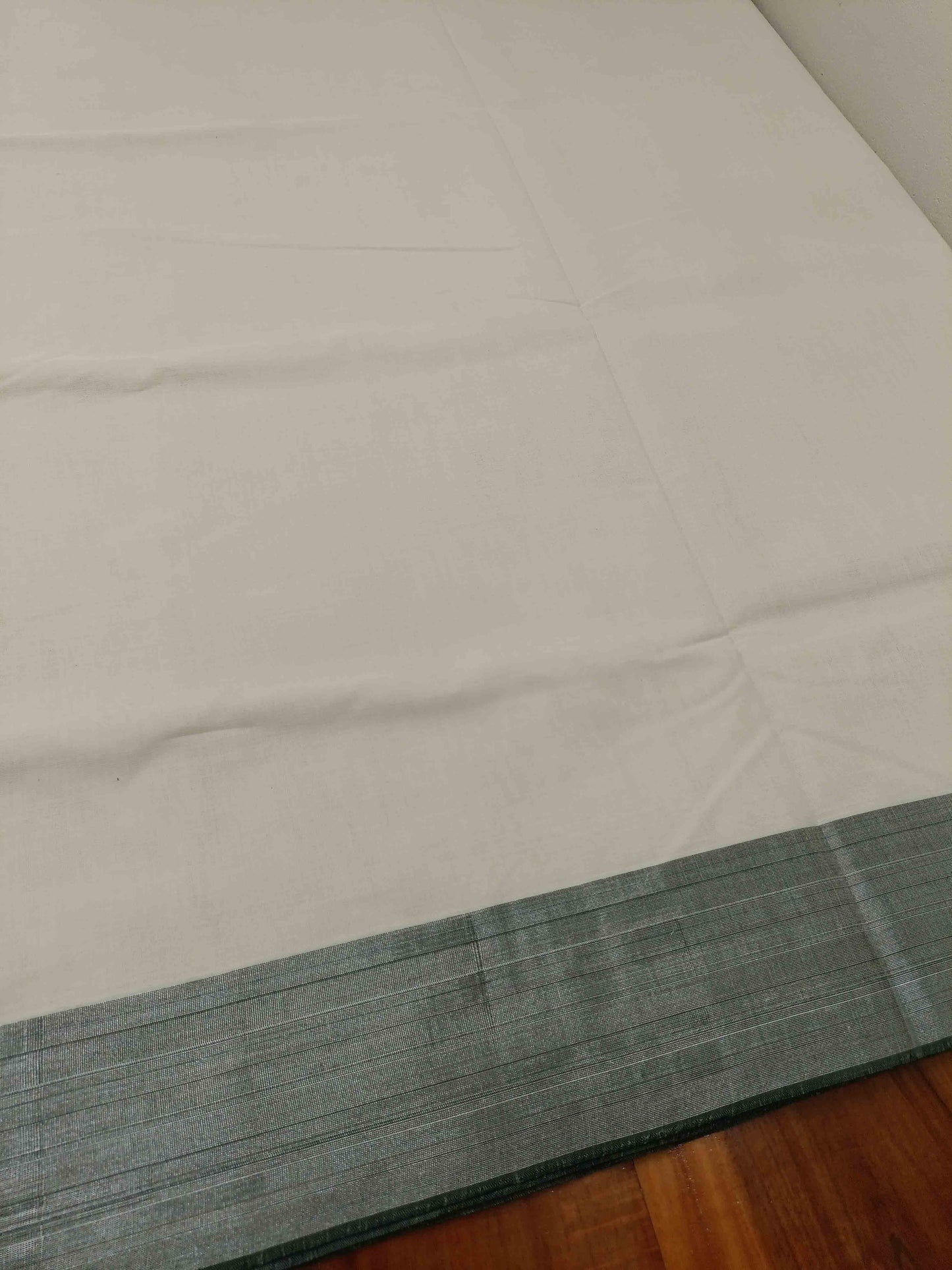 Kerala Saree Balaramapuram Handloom with Green & Silver Colour