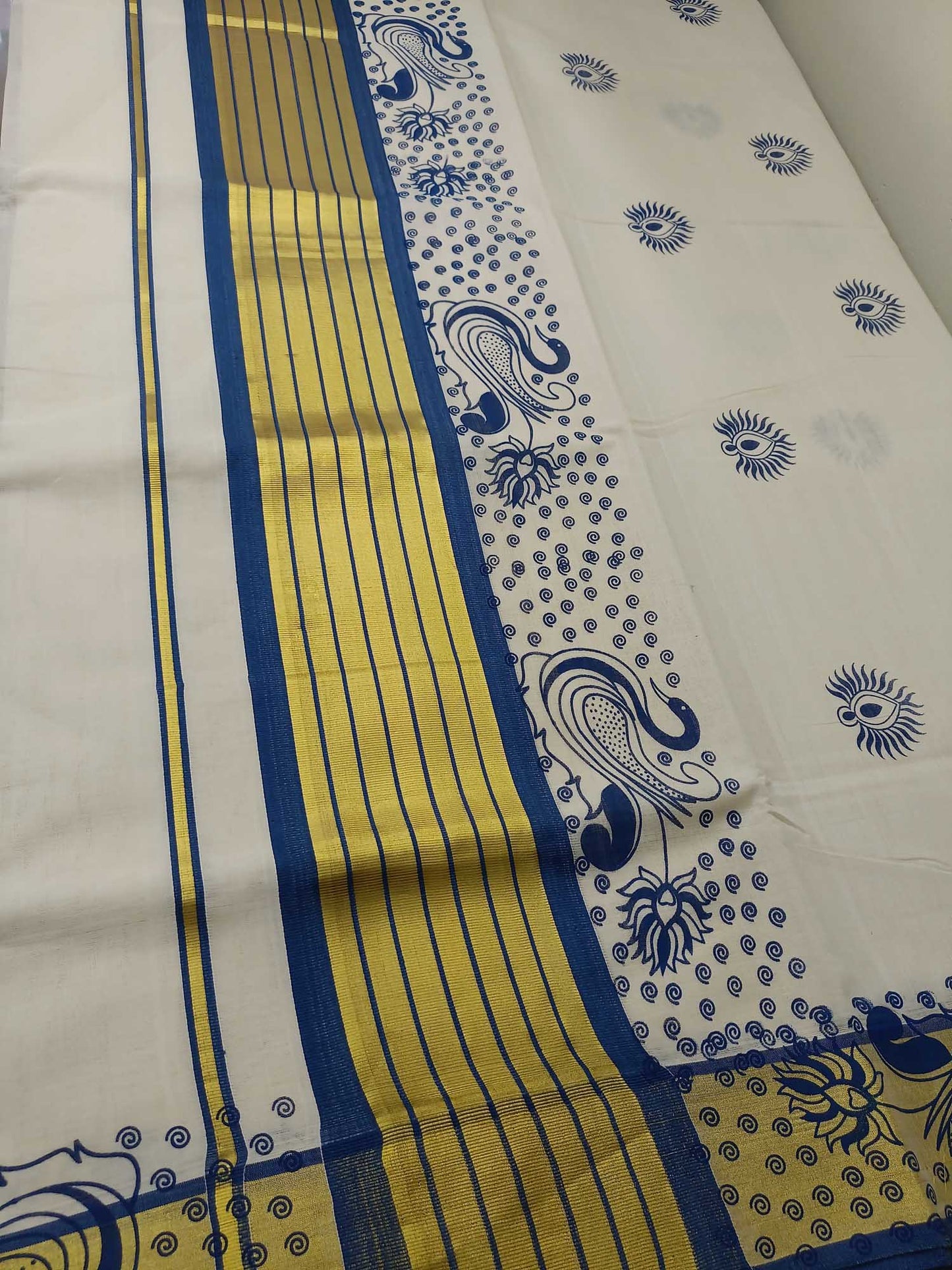 Kerala Kasavu Saree for Women