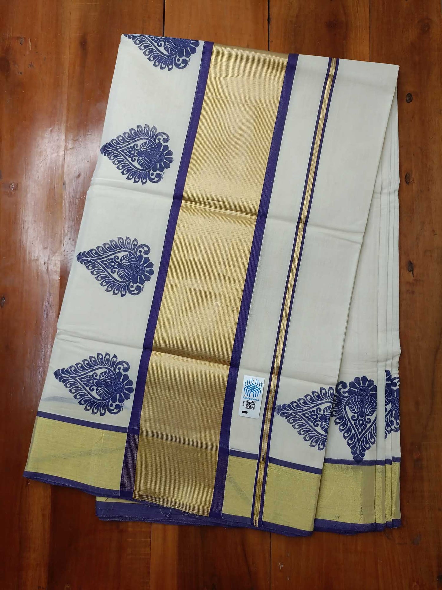 Kerala Kasavu Saree for Women