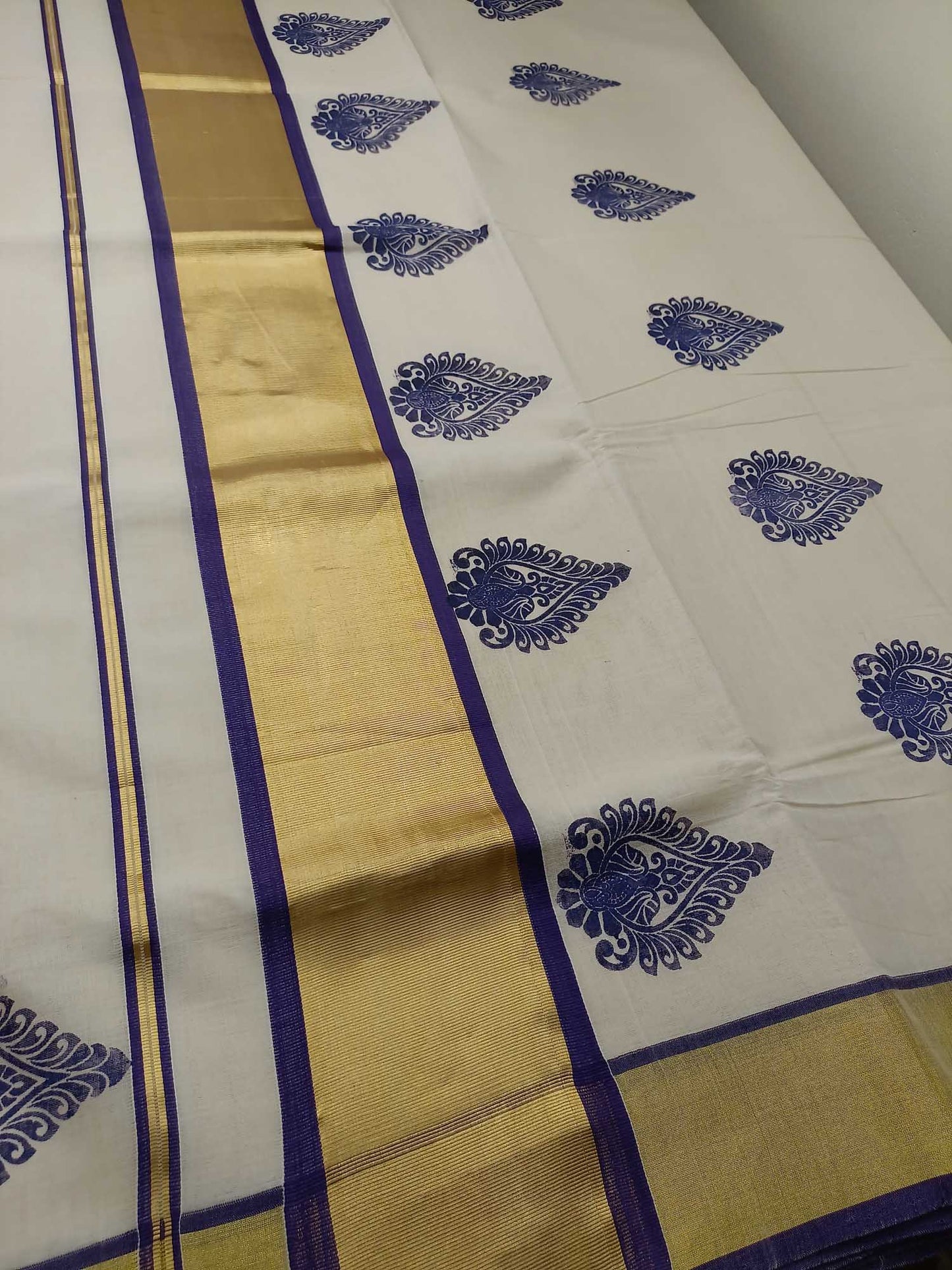 Kerala Kasavu Saree for Women
