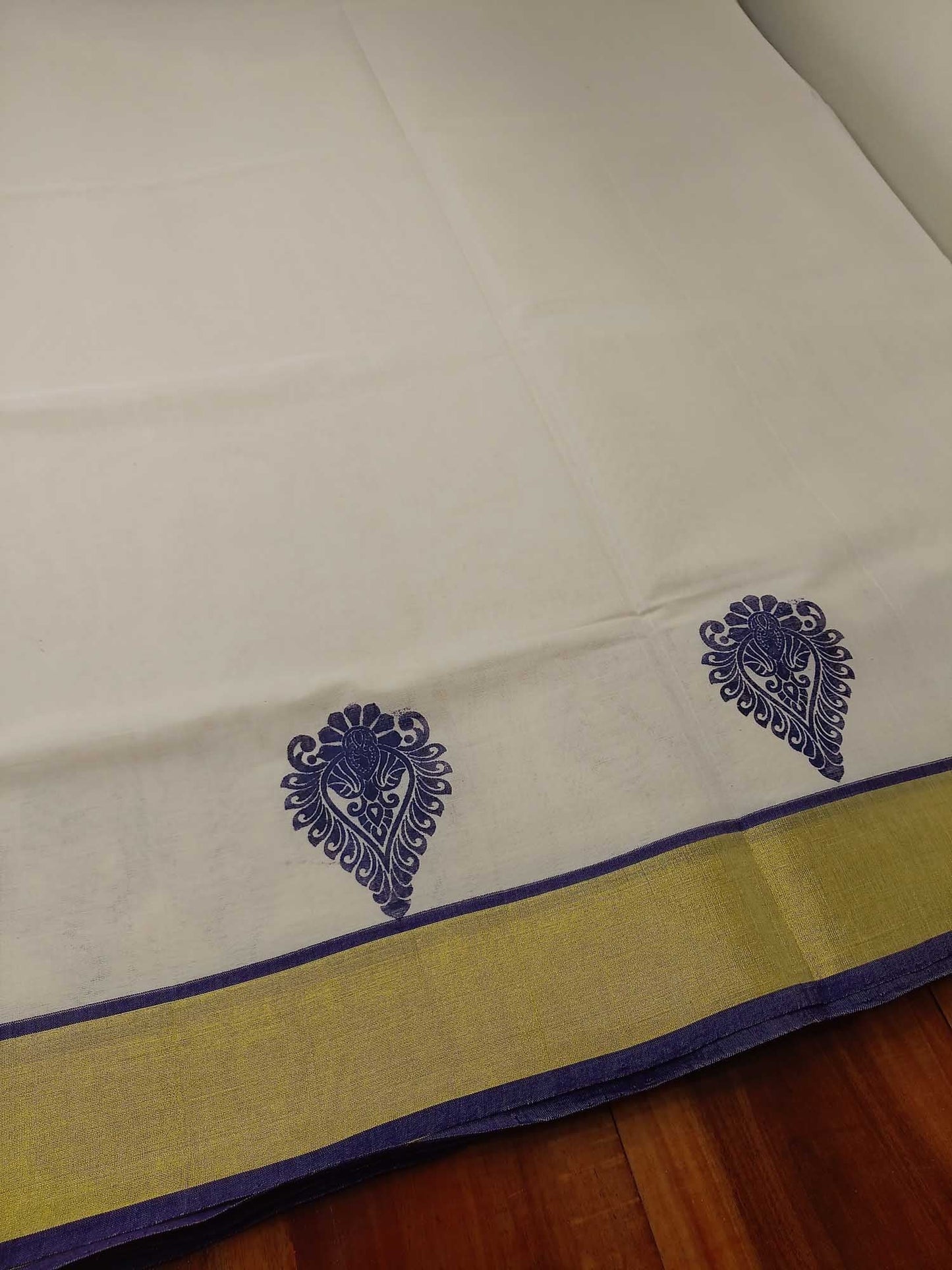 Kerala Kasavu Saree for Women