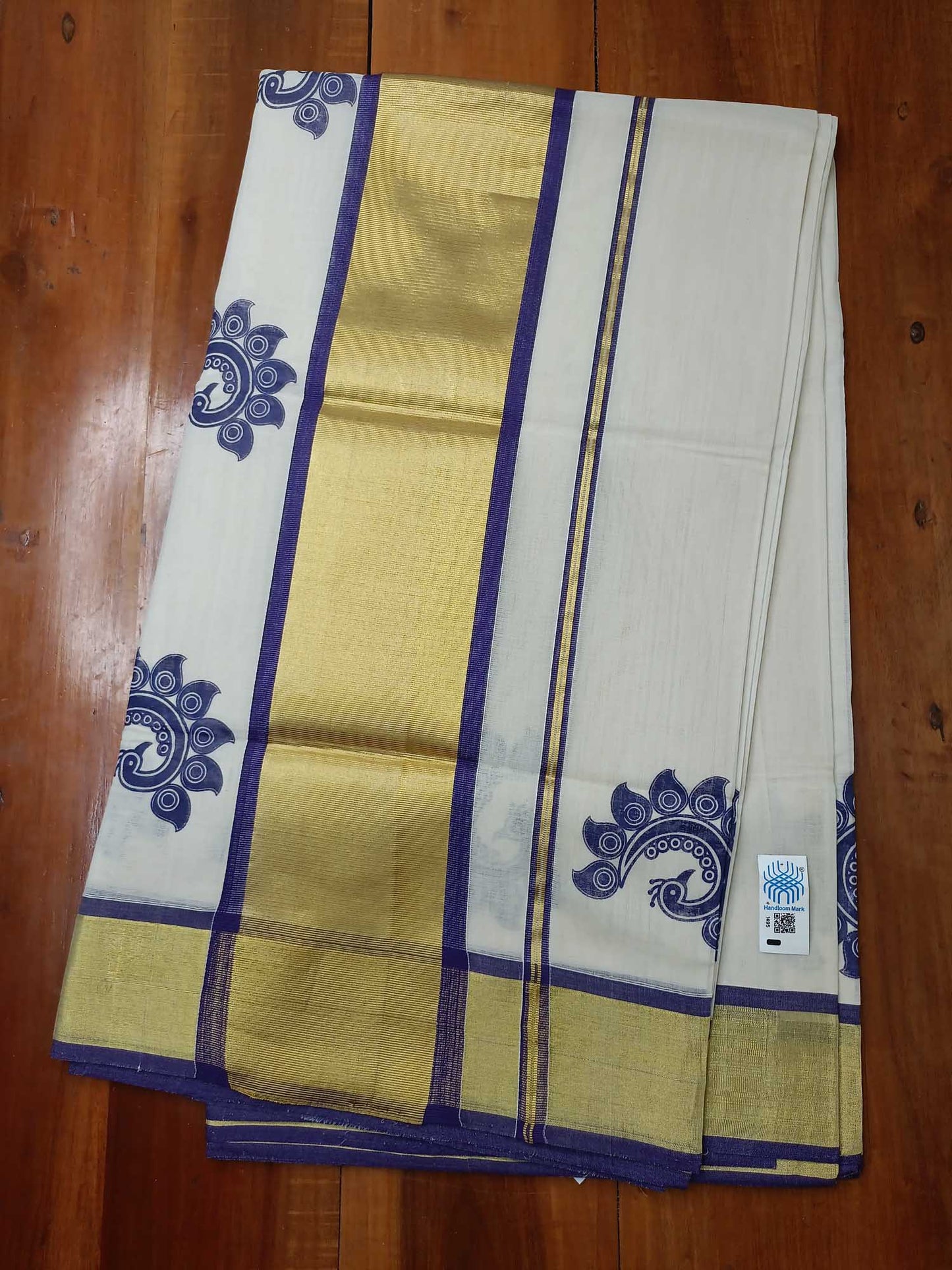 Kerala Kasavu Saree for Women