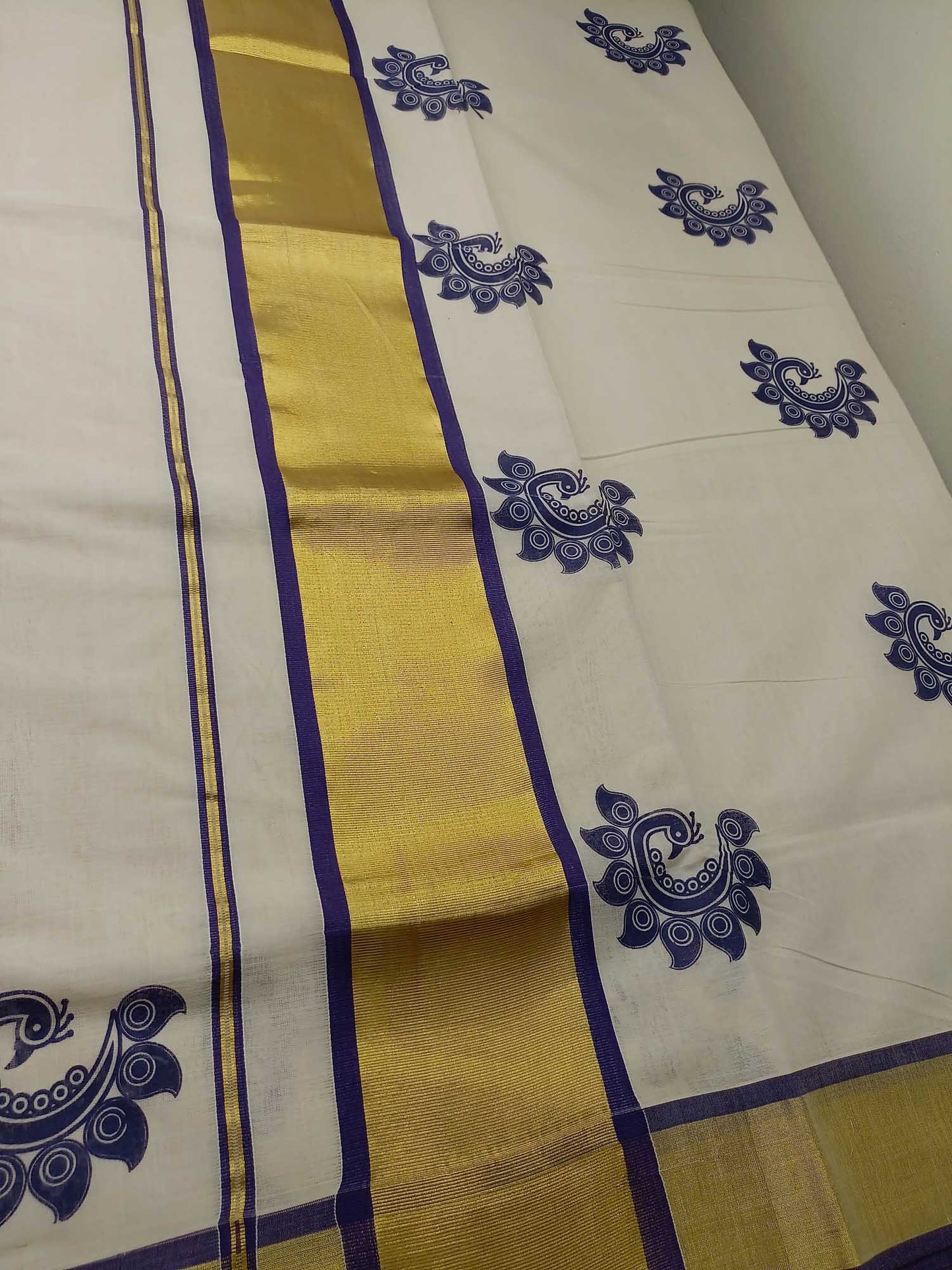 Kerala Kasavu Saree for Women