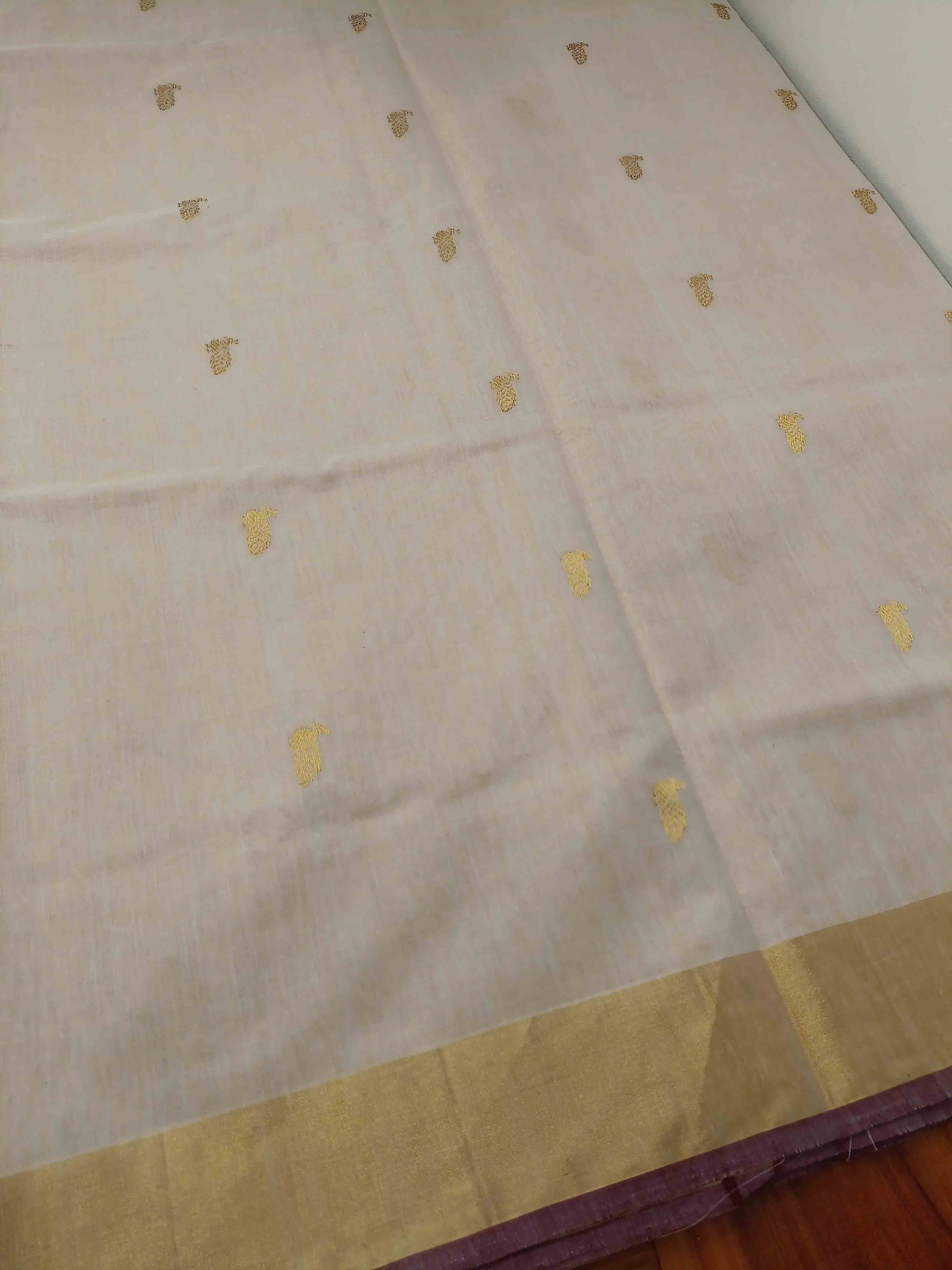 Kuthampully Handloom Kasavu Saree