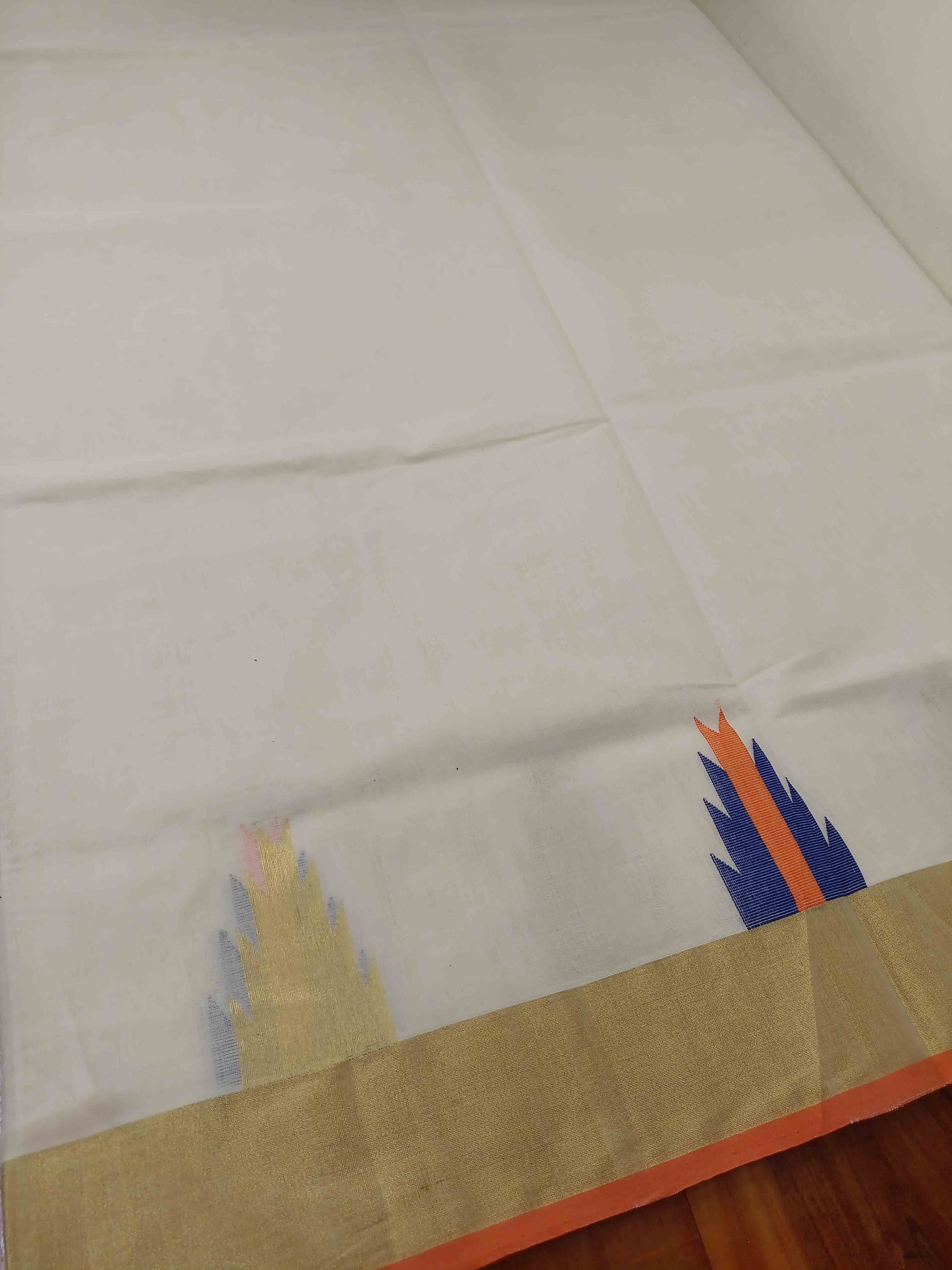 Kuthampully Handloom Kasavu Saree