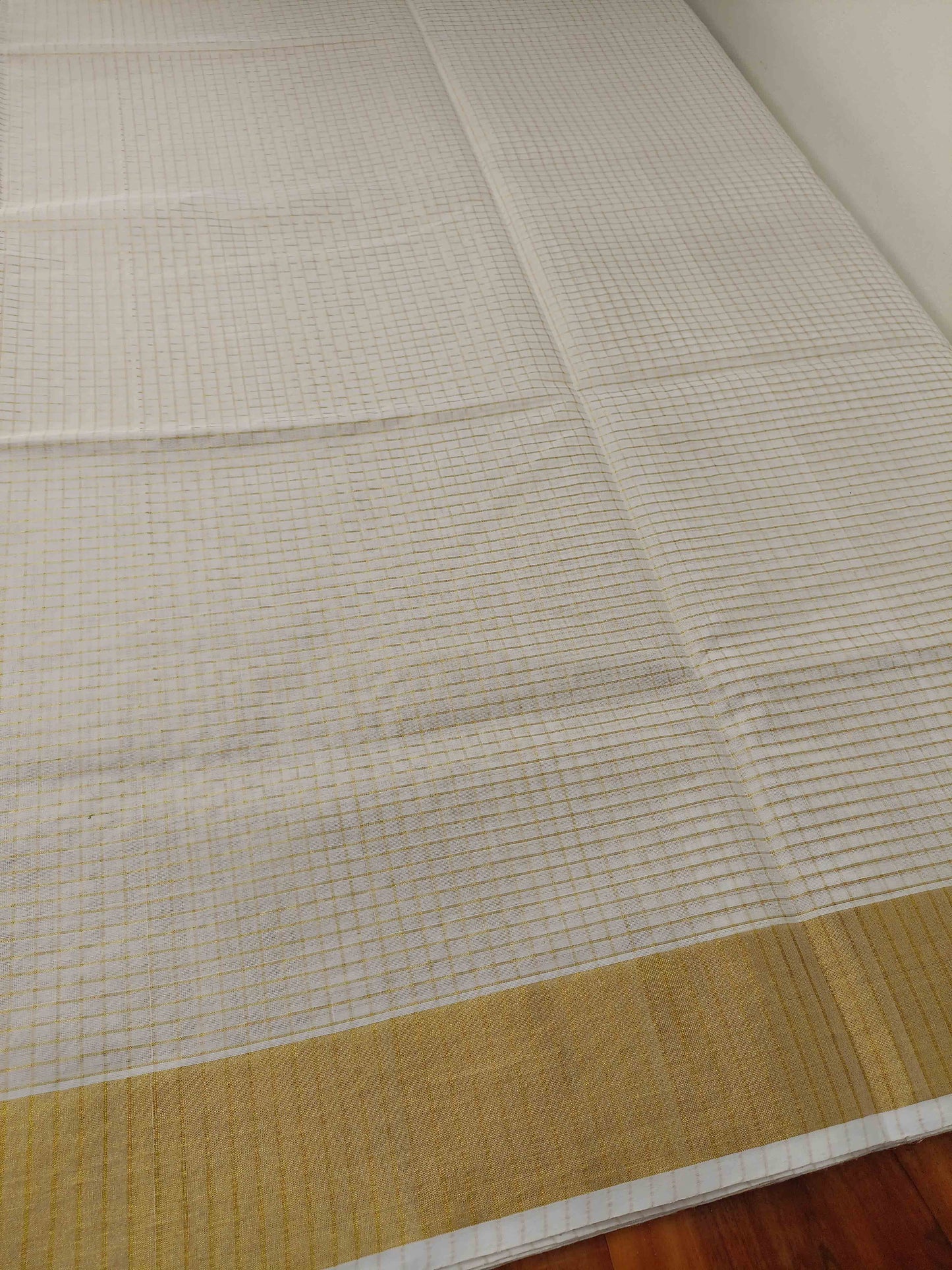 Kuthampully Handloom Kasavu Saree