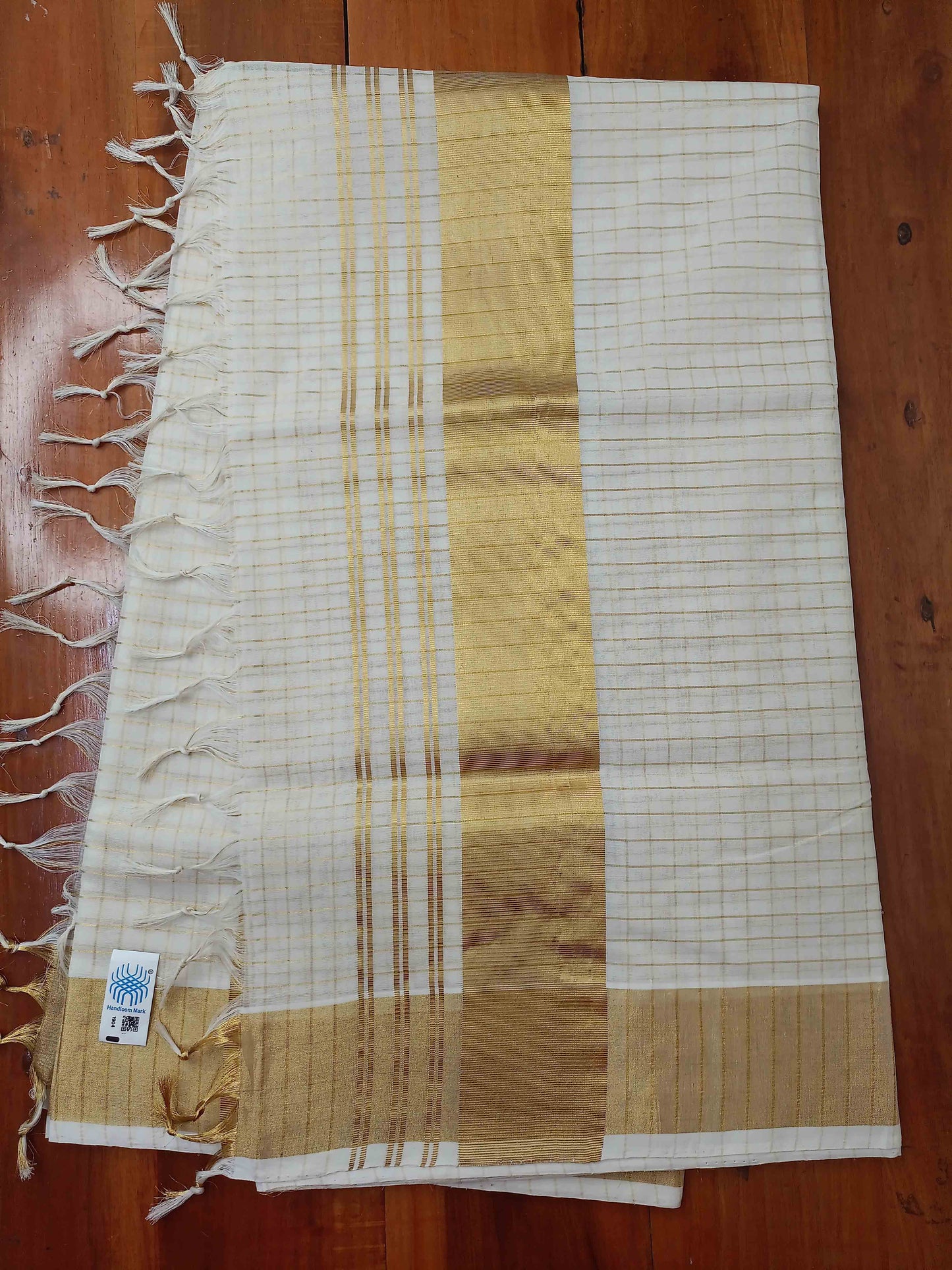 Kuthampully Handloom Kasavu Saree