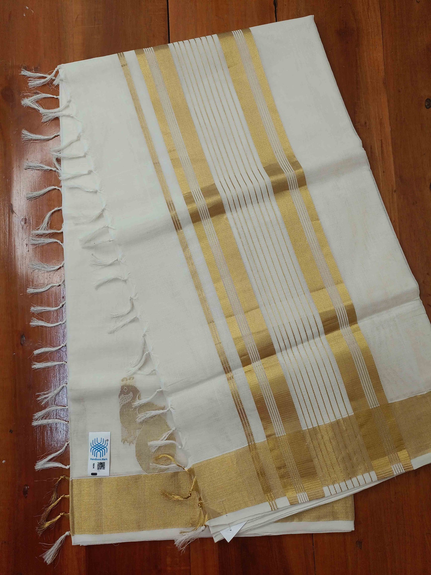 Kuthampully Handloom Kasavu Saree