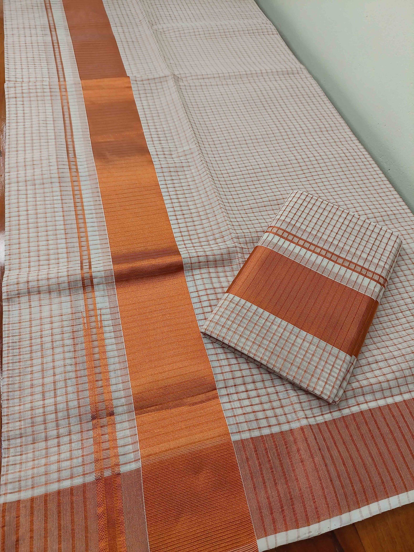 Kuthampully Handloom Kasavu Single Set Mundu