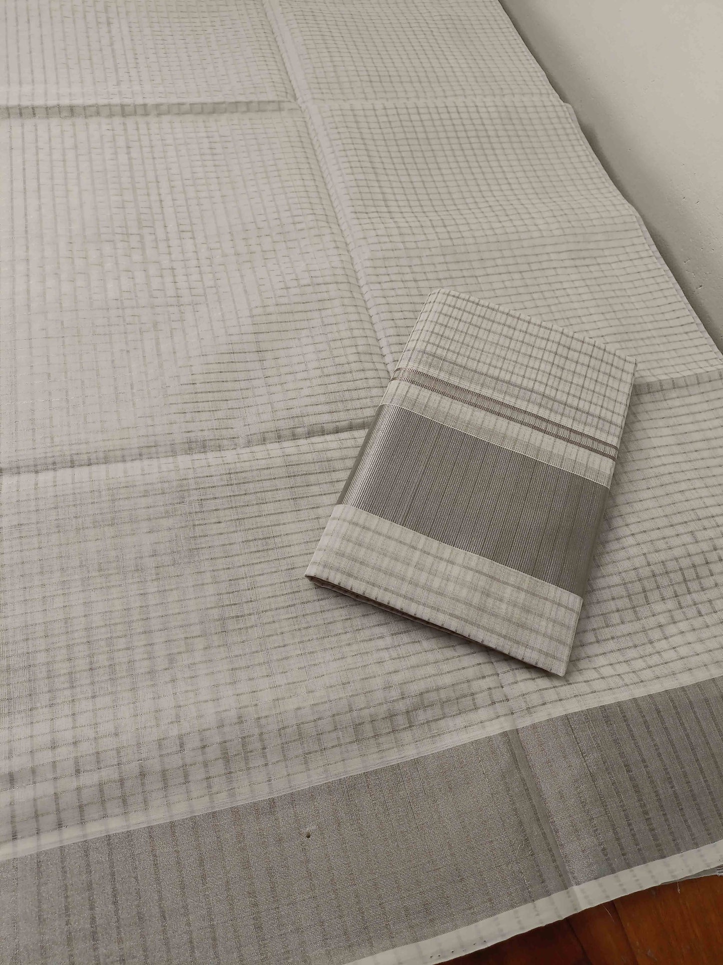 Kuthampully Handloom Kasavu Single Set Mundu