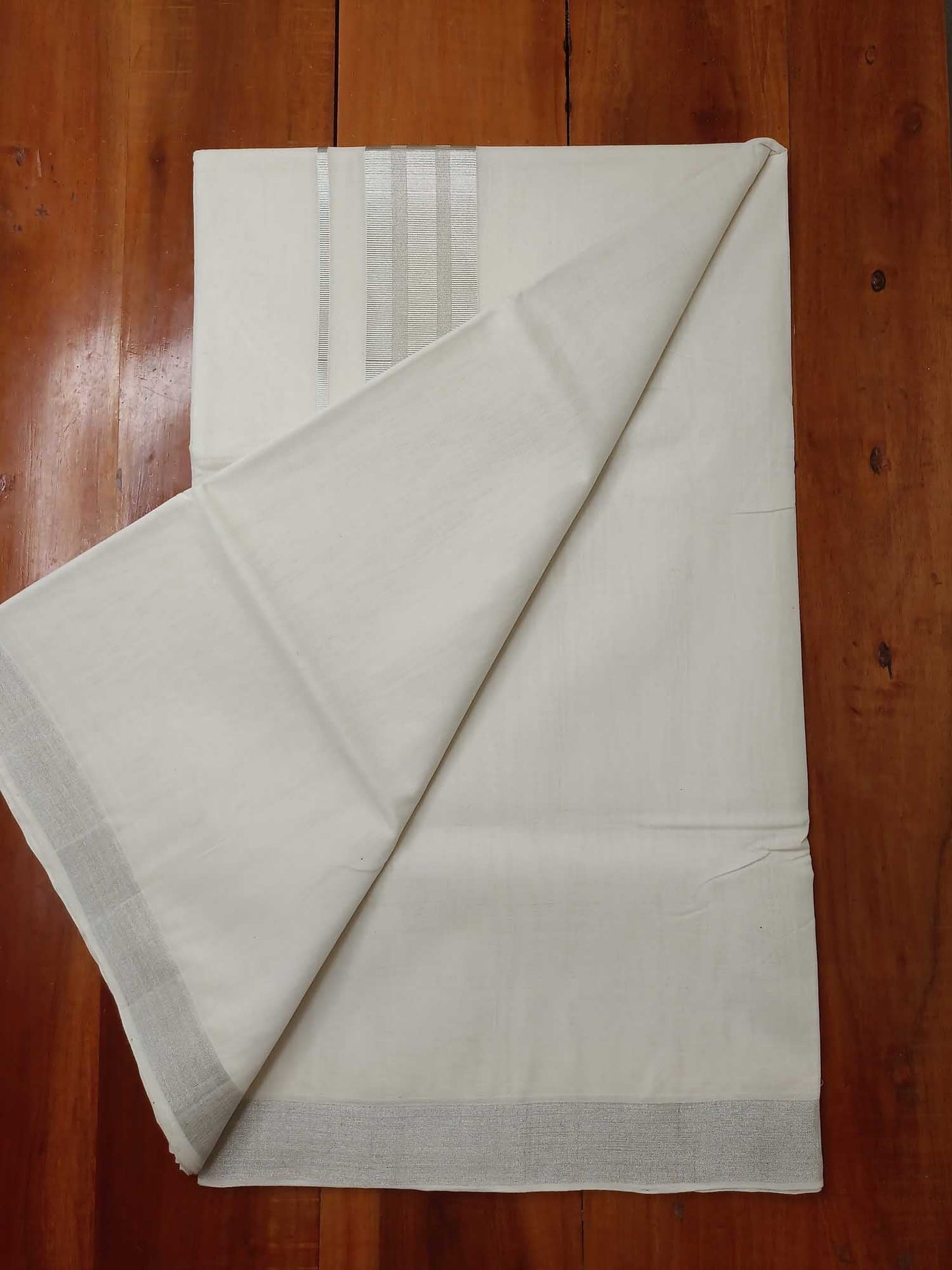 Kerala Kasavu Saree for Women