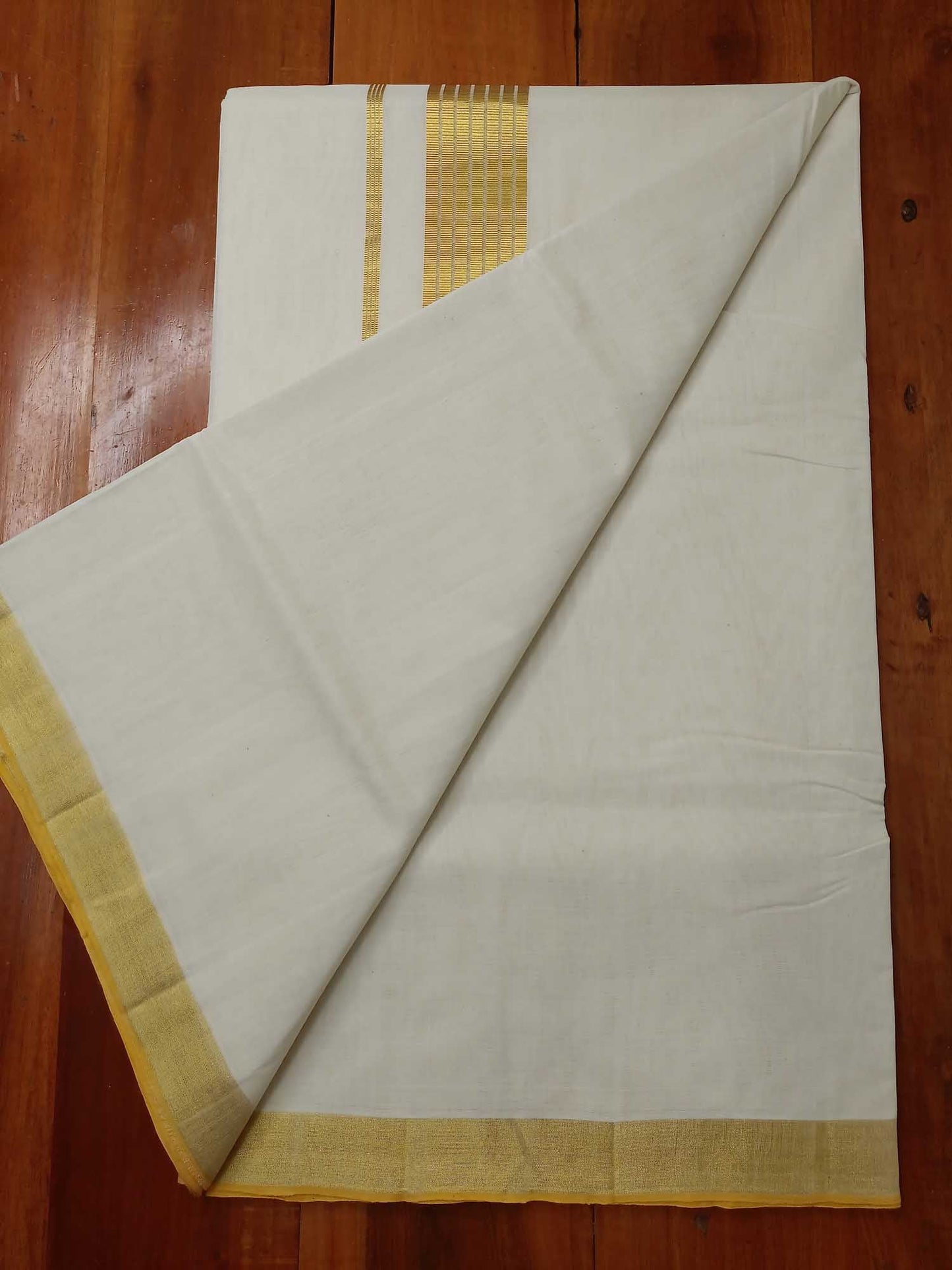 Kerala Kasavu Saree for Women