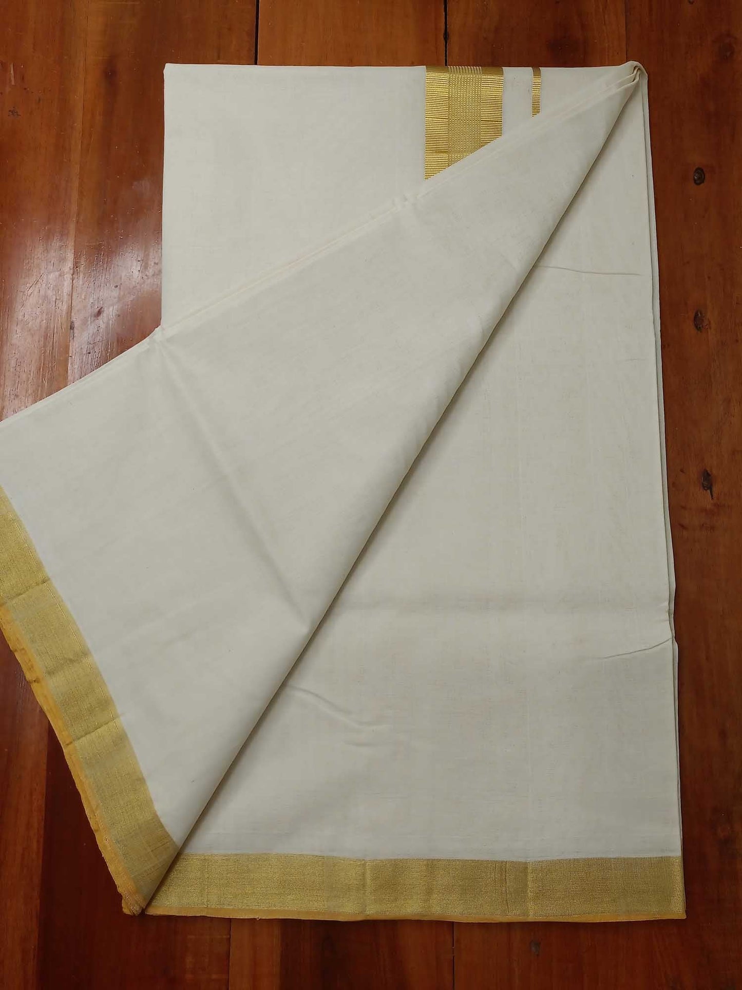 Kerala Kasavu Saree for Women