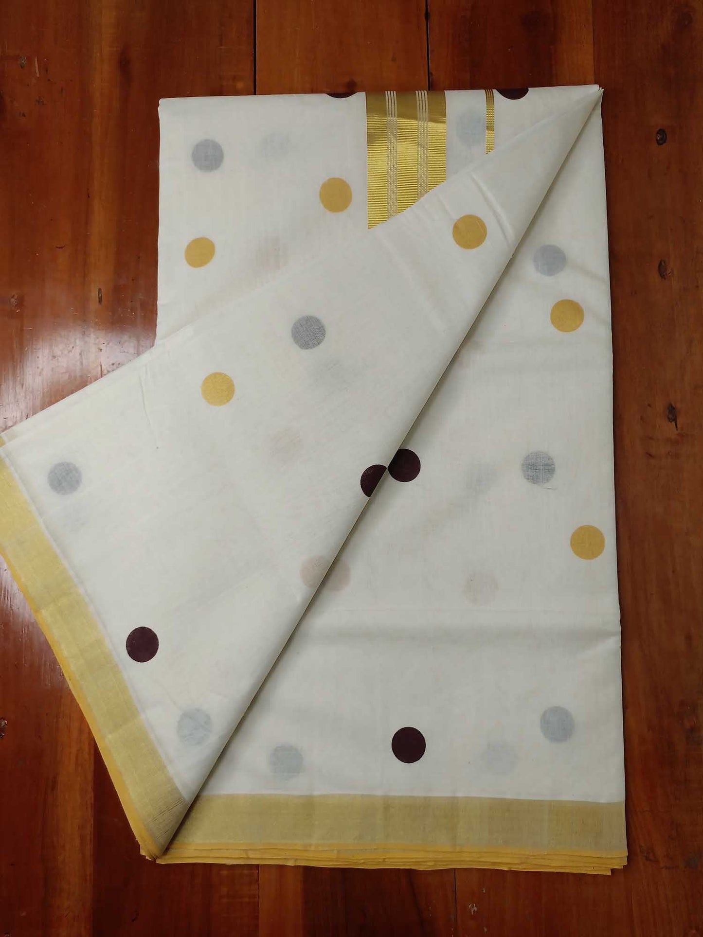 Kerala Kasavu Saree for Women