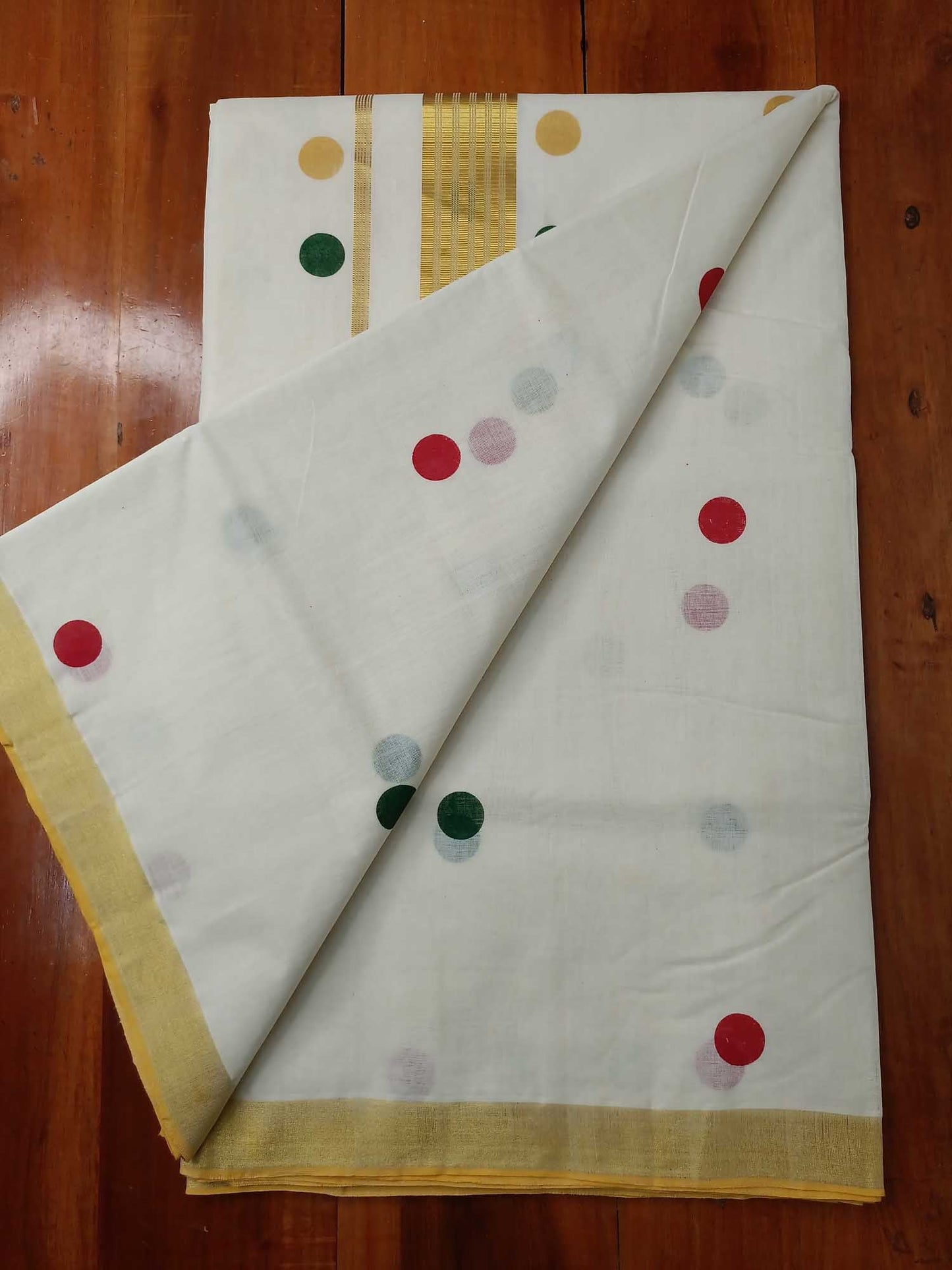 Kerala Kasavu Saree for Women