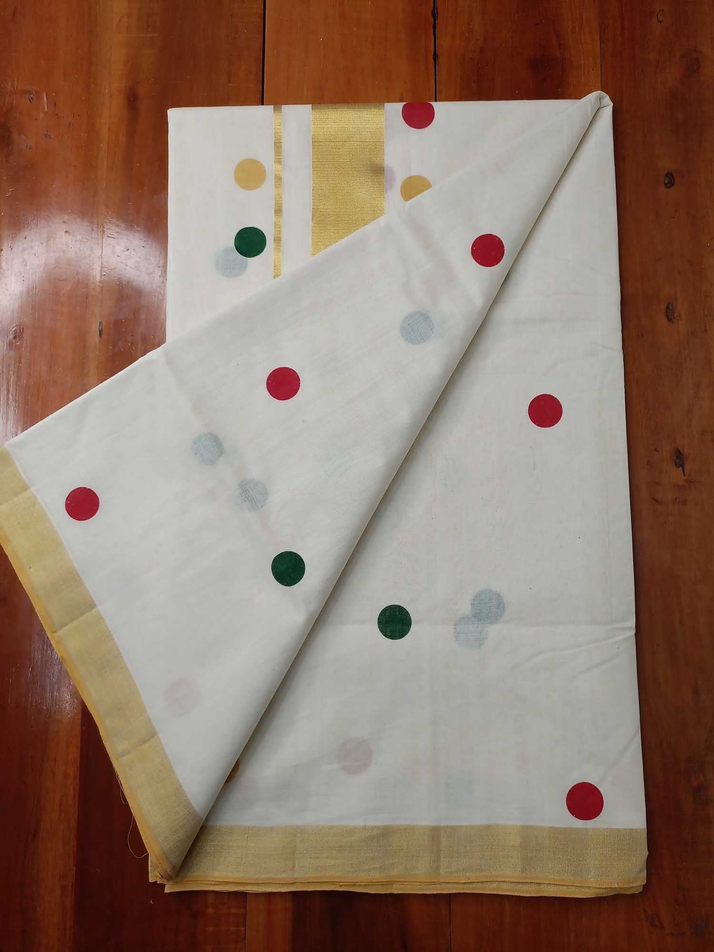 Kerala Kasavu Saree for Women