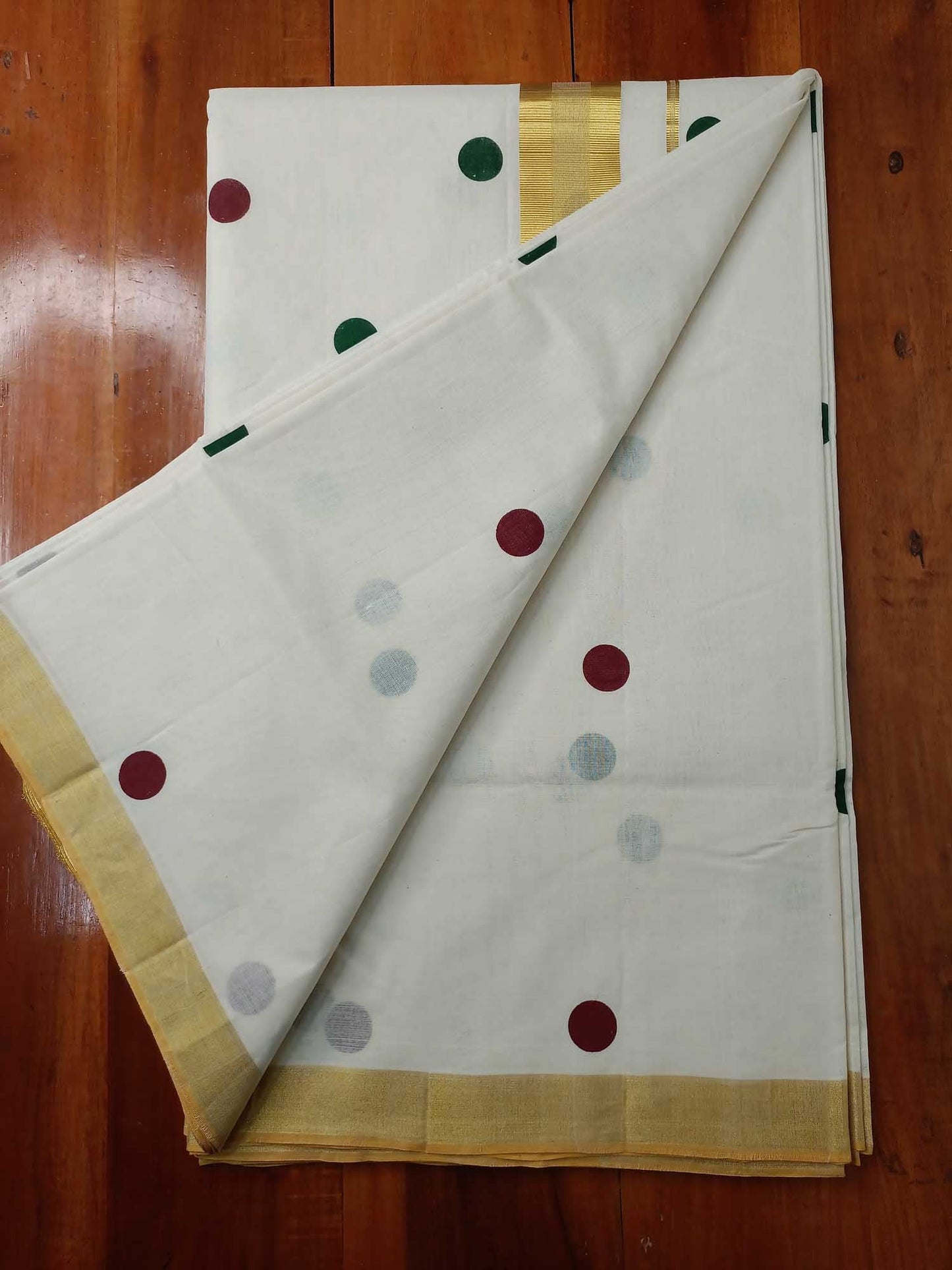 Kerala Kasavu Saree for Women