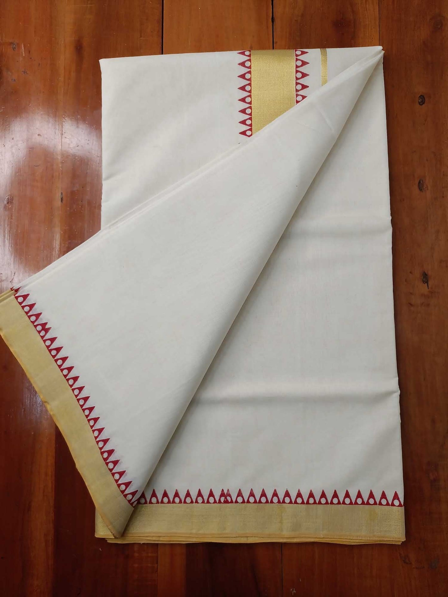 Kerala Kasavu Saree for Women