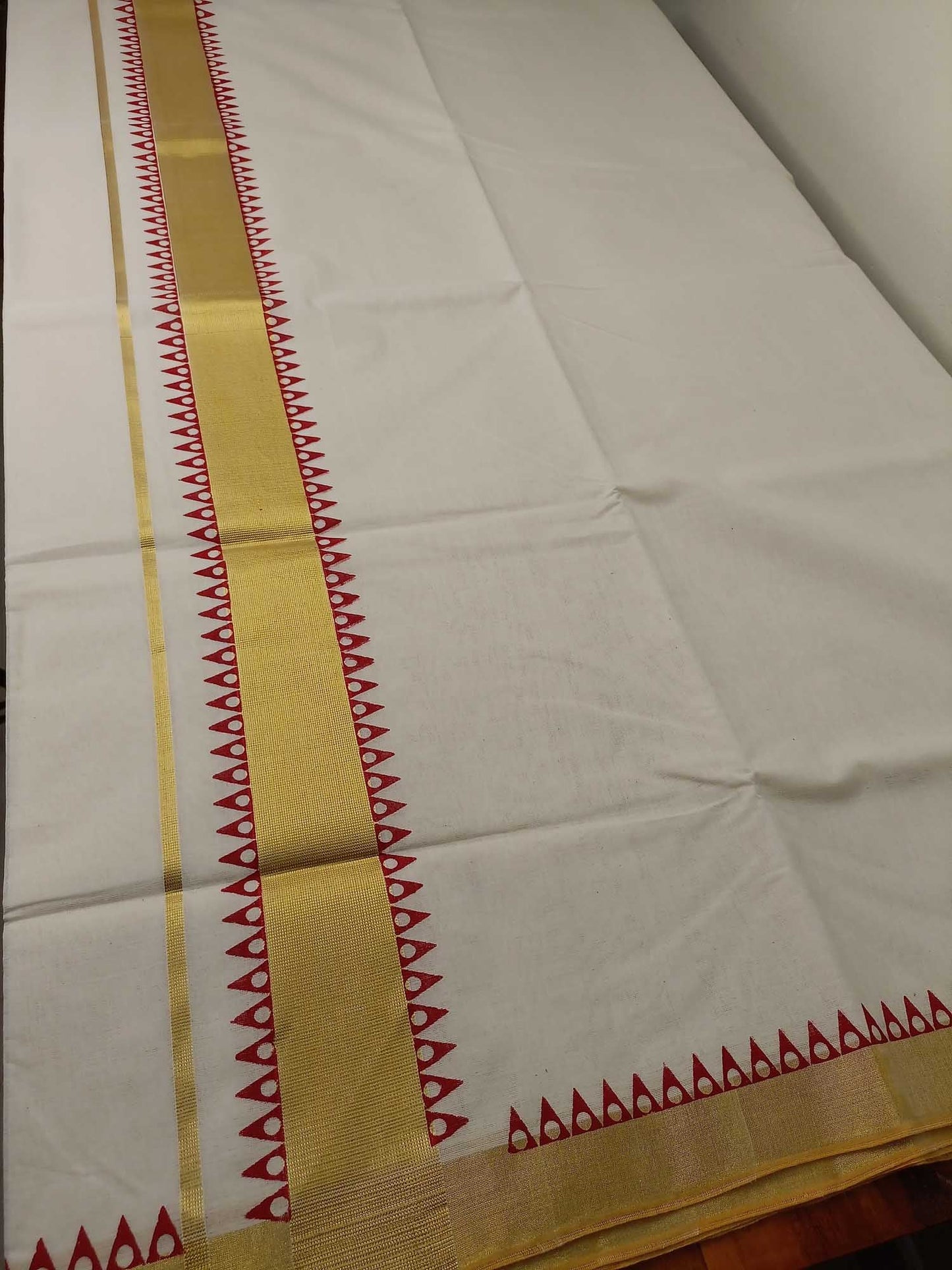Kerala Kasavu Saree for Women