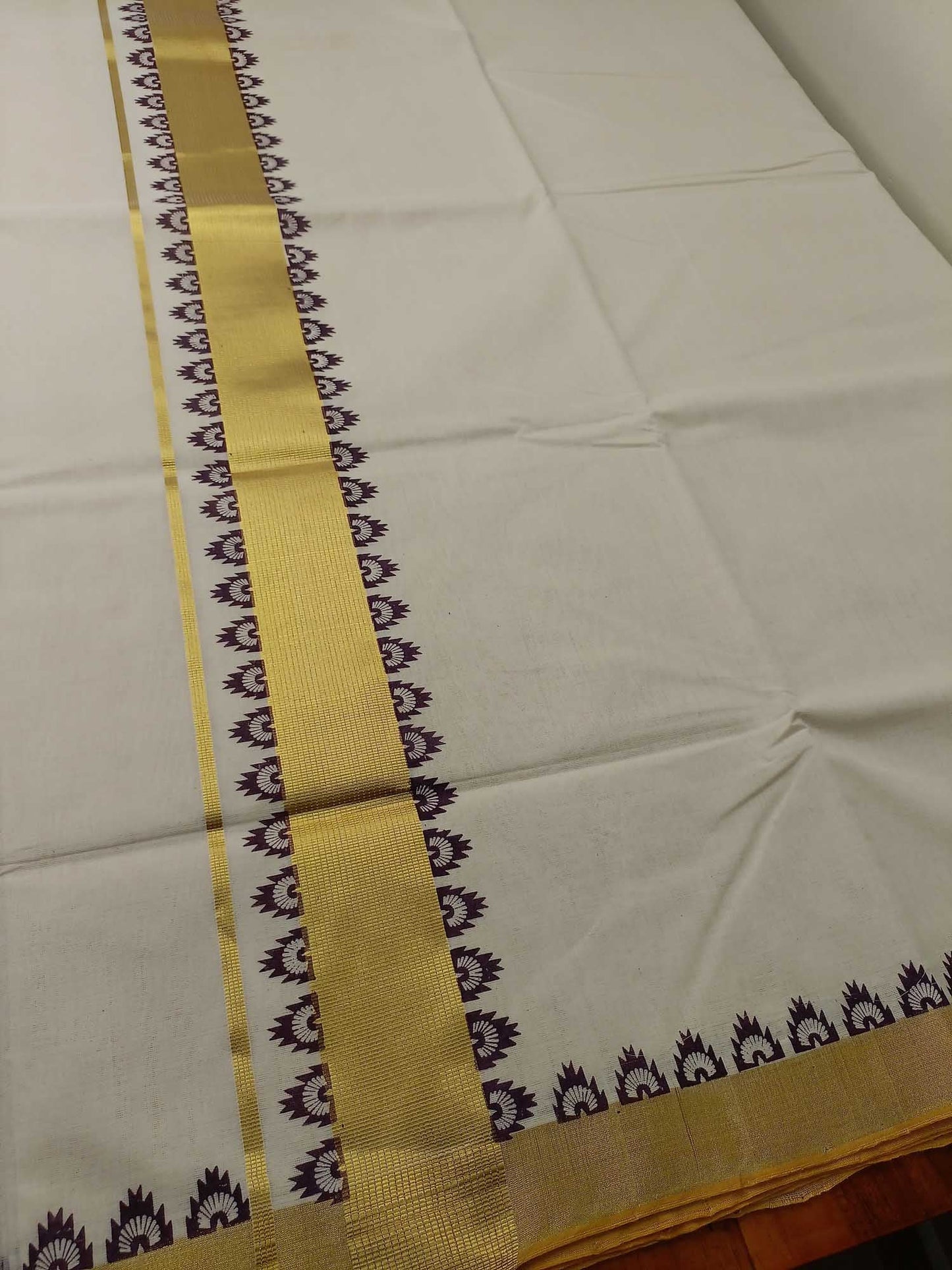 Kerala Kasavu Saree for Women