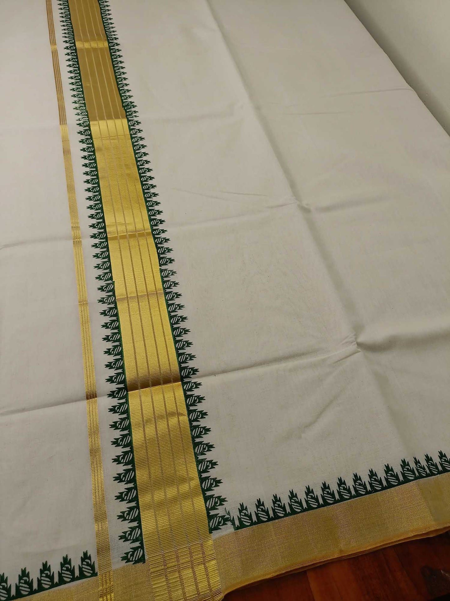 Kerala Kasavu Saree for Women