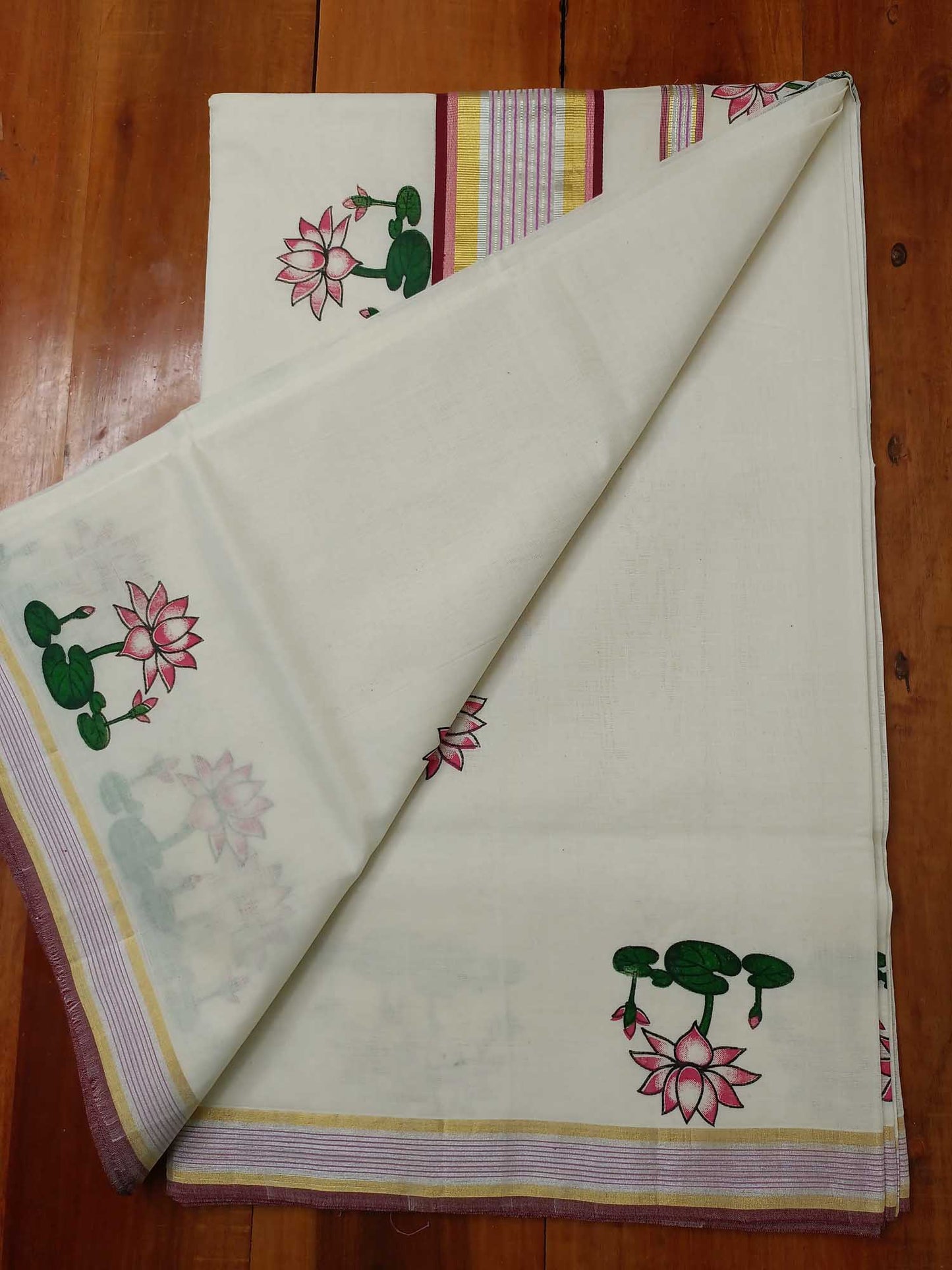 Kerala Kasavu Saree for Women