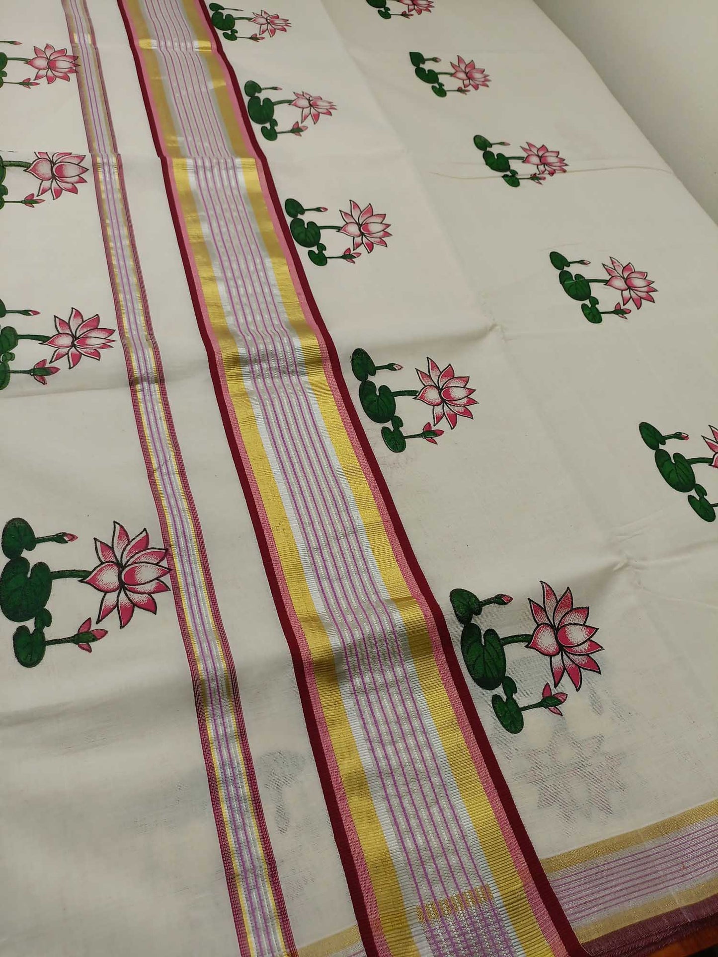 Kerala Kasavu Saree for Women