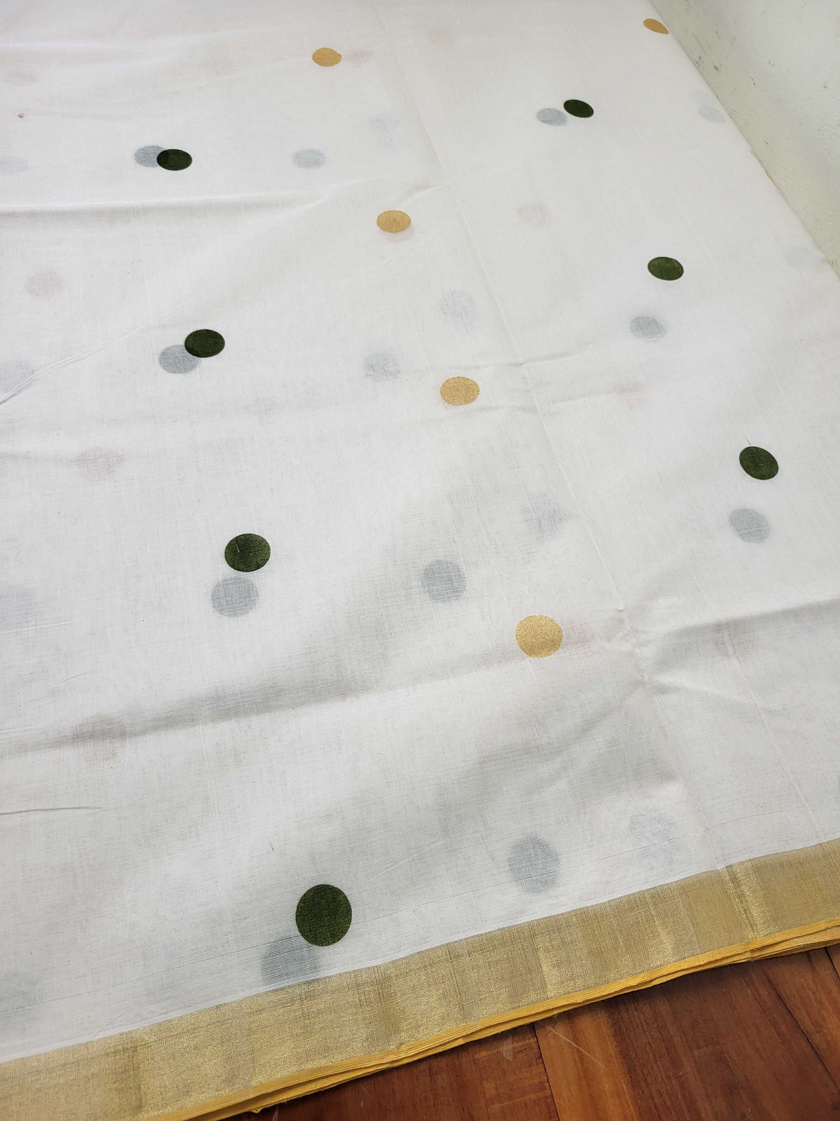 Kerala Kasavu Saree for Women