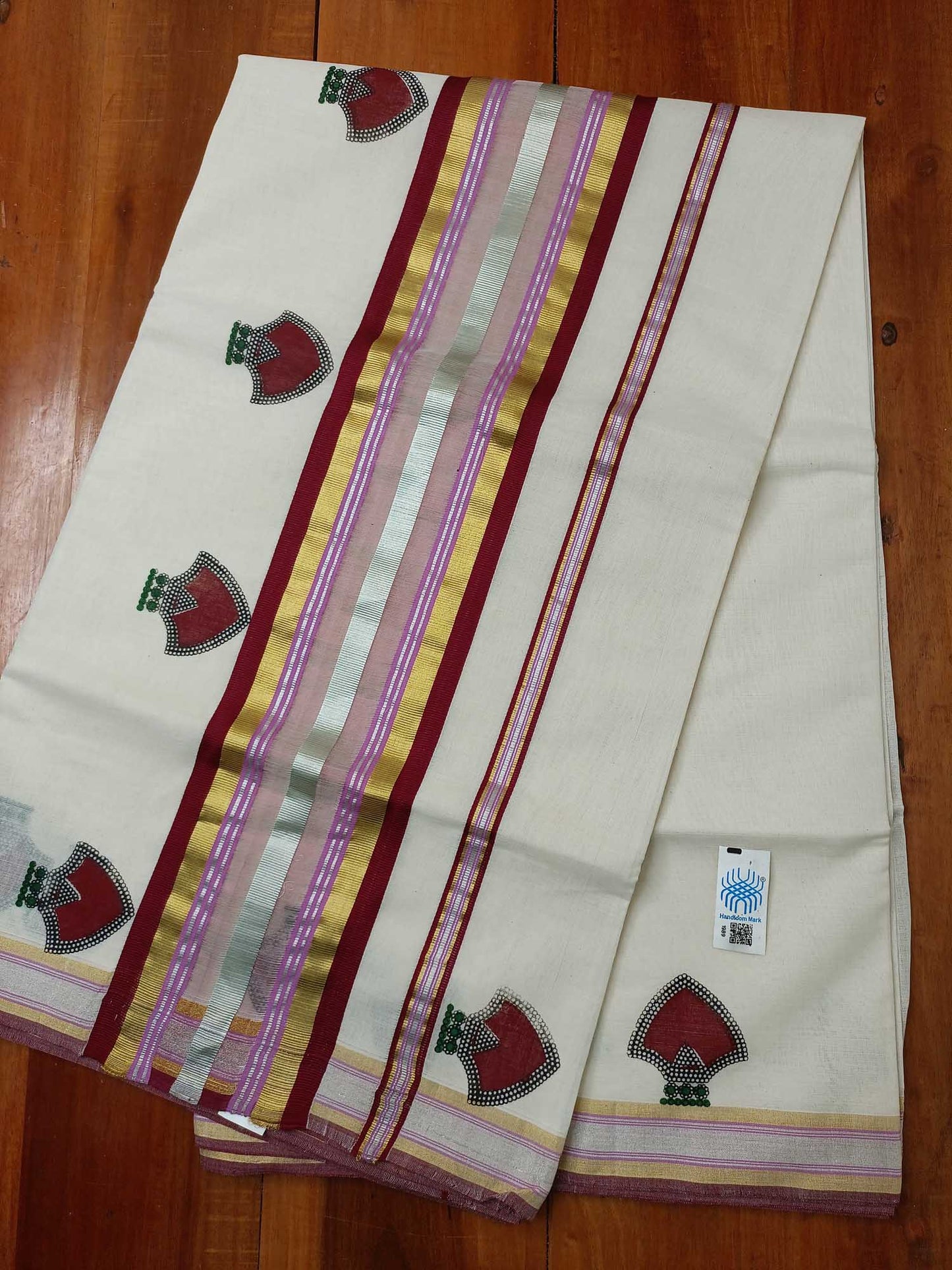 Kerala Kasavu Saree for Women