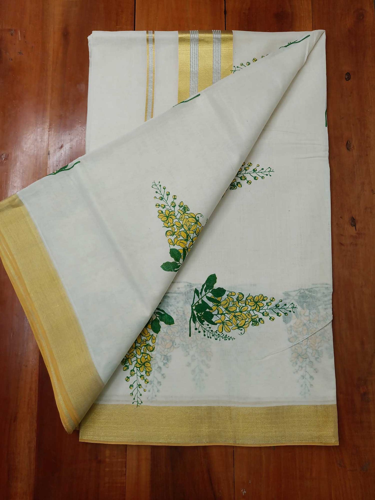Kerala Kasavu Saree for Women