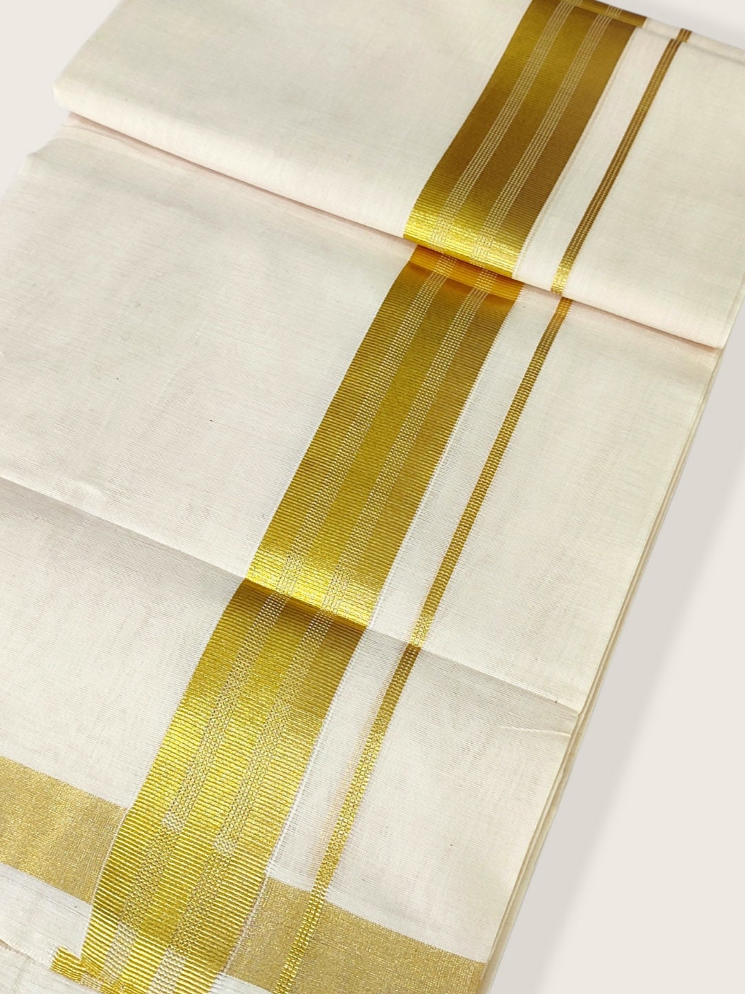 Premium Wedding Handloom Kasavu Mundu for Men