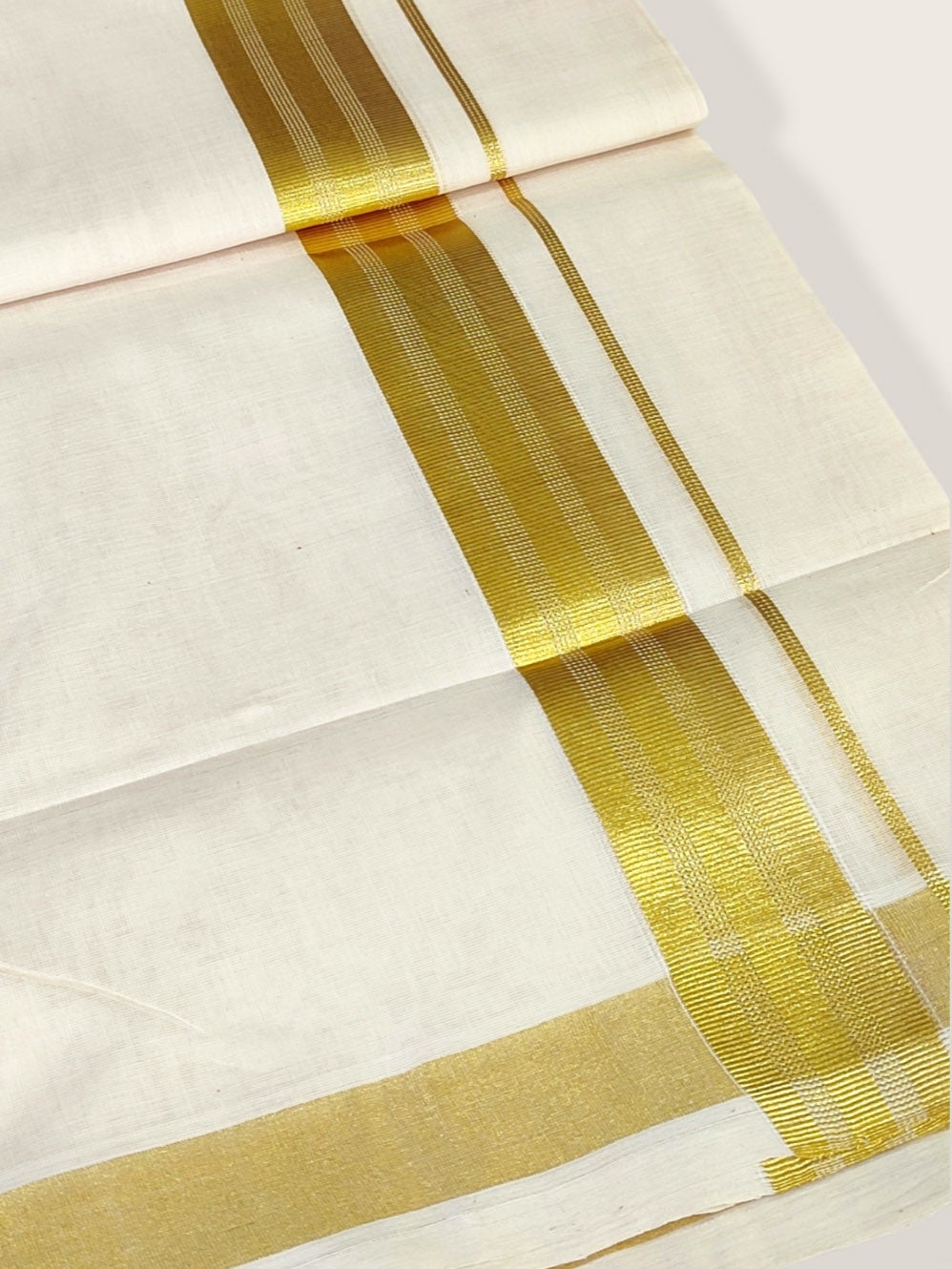 Premium Wedding Handloom Kasavu Mundu for Men