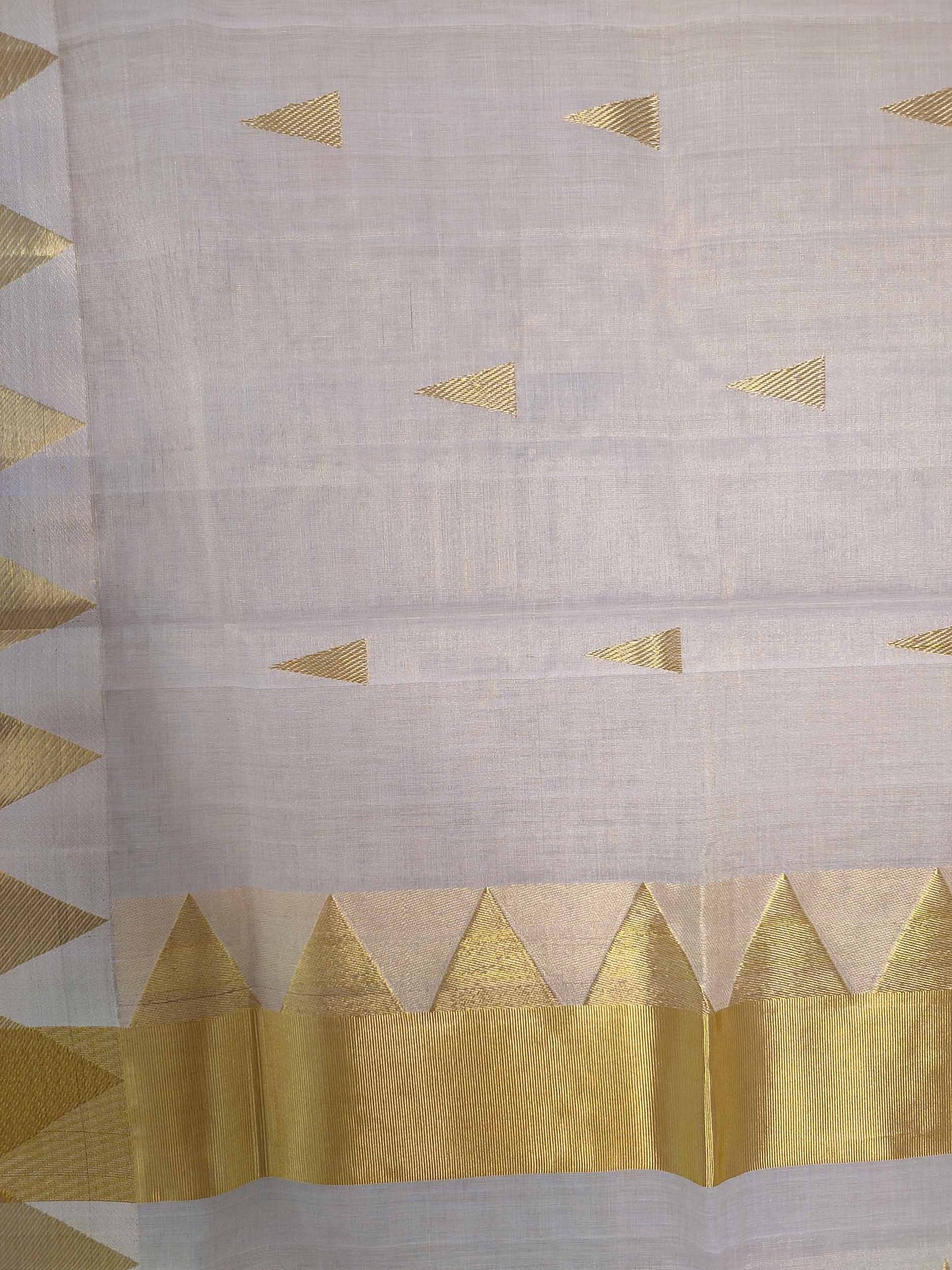 Kuthampully Handloom Kasavu Saree