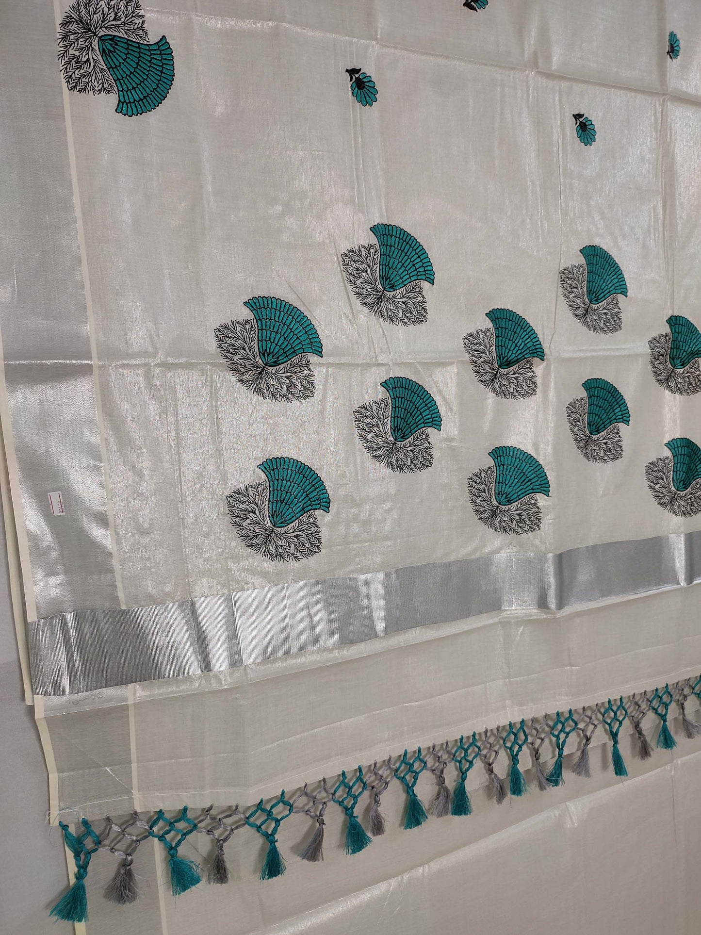 Kerala Tissue Saree for Women