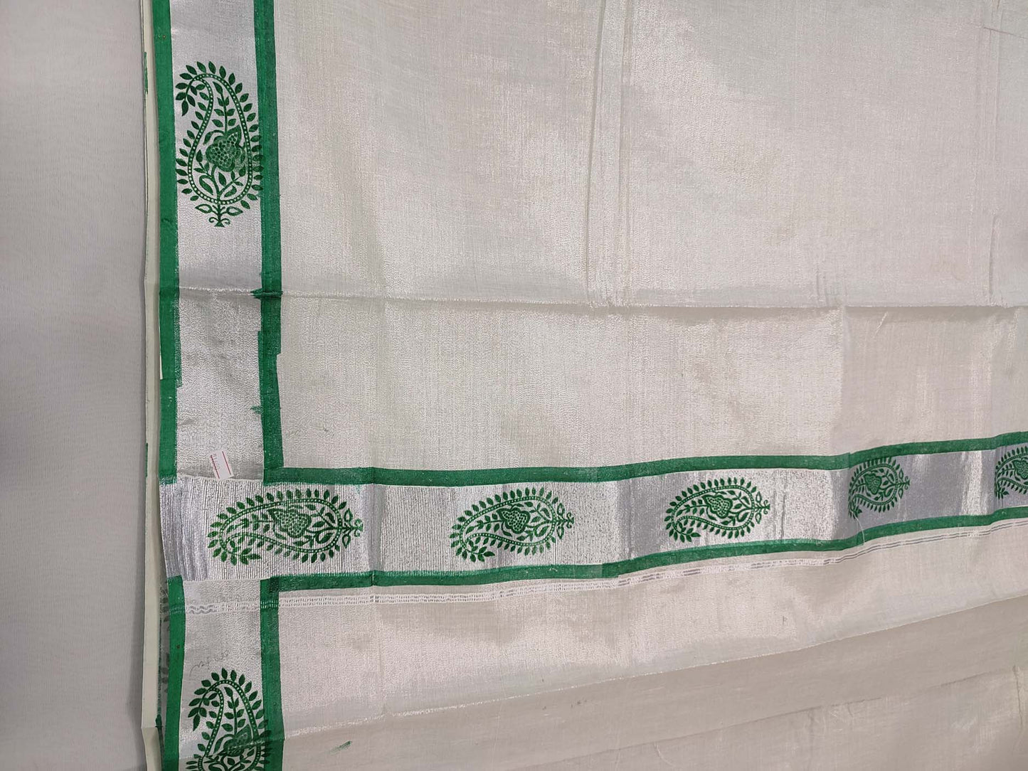 Kerala Tissue Saree for Women