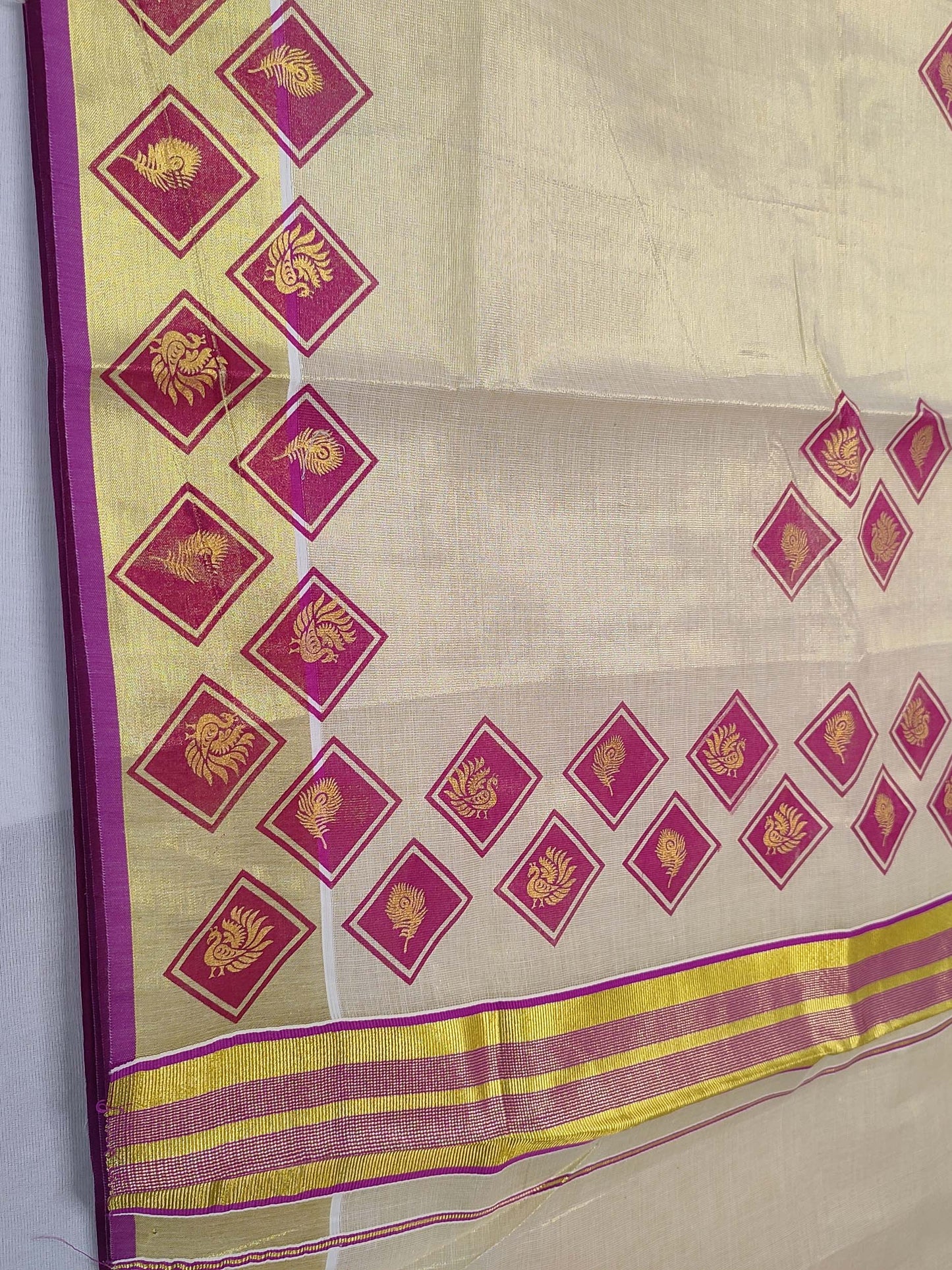 Kerala Tissue Saree for Women