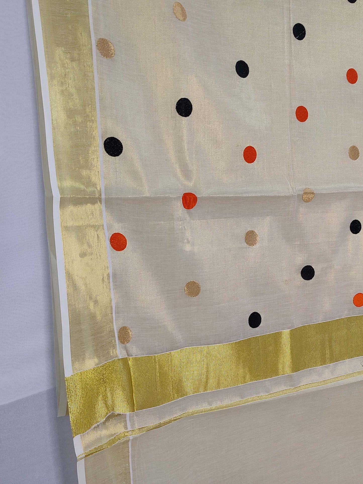Kerala Tissue Saree for Women