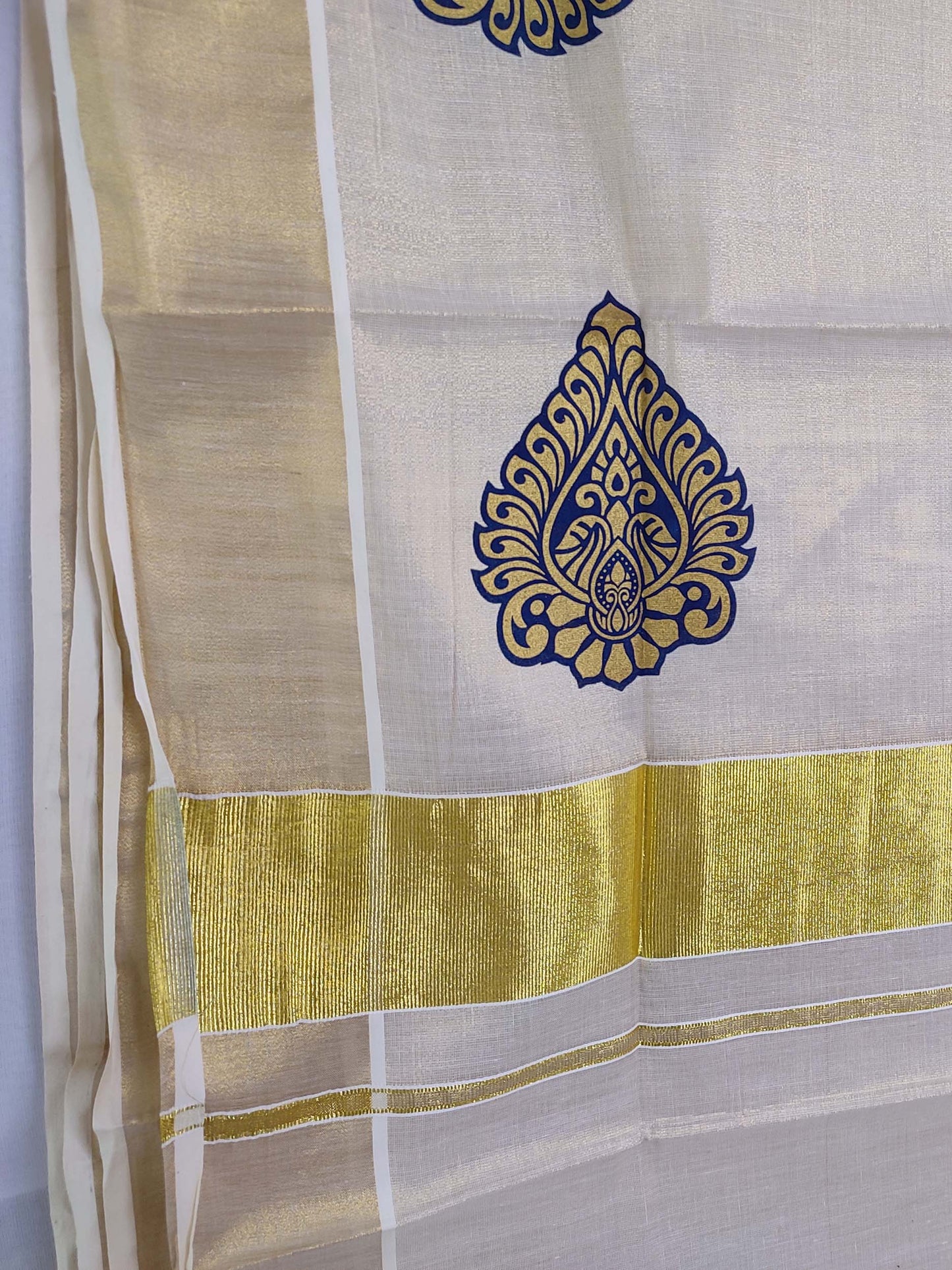Kerala Tissue Saree for Women