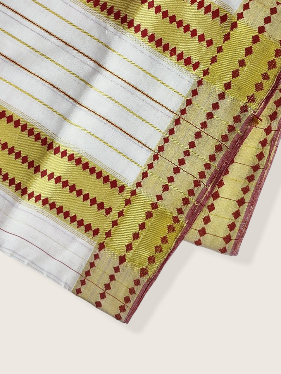 Kerala Kasavu Saree Premium Balaramapuram Handloom with Dark Red Desgin with Line Body