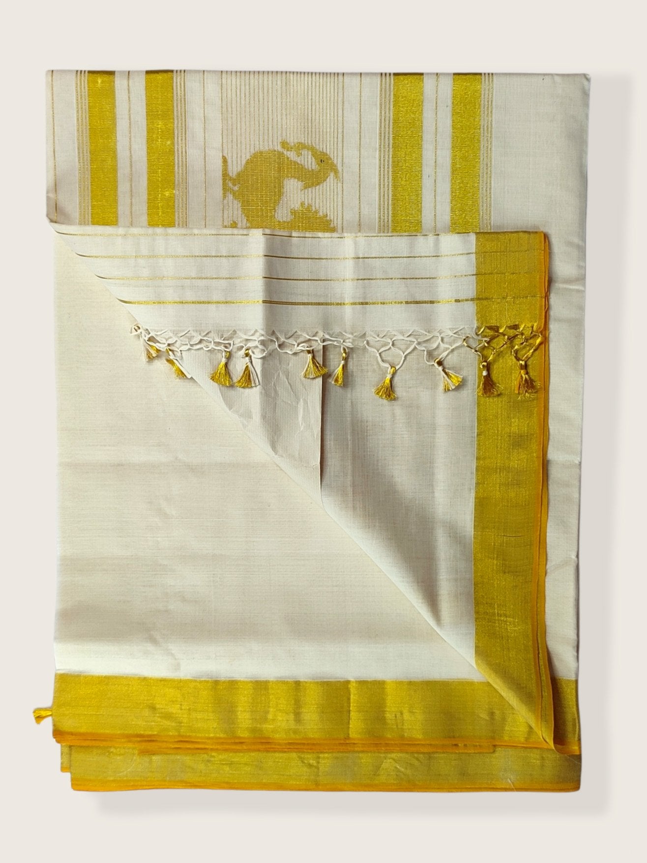 Kerala Kasavu Saree Premium Balaramapuram Handloom with Handwoven Lotus Motiff