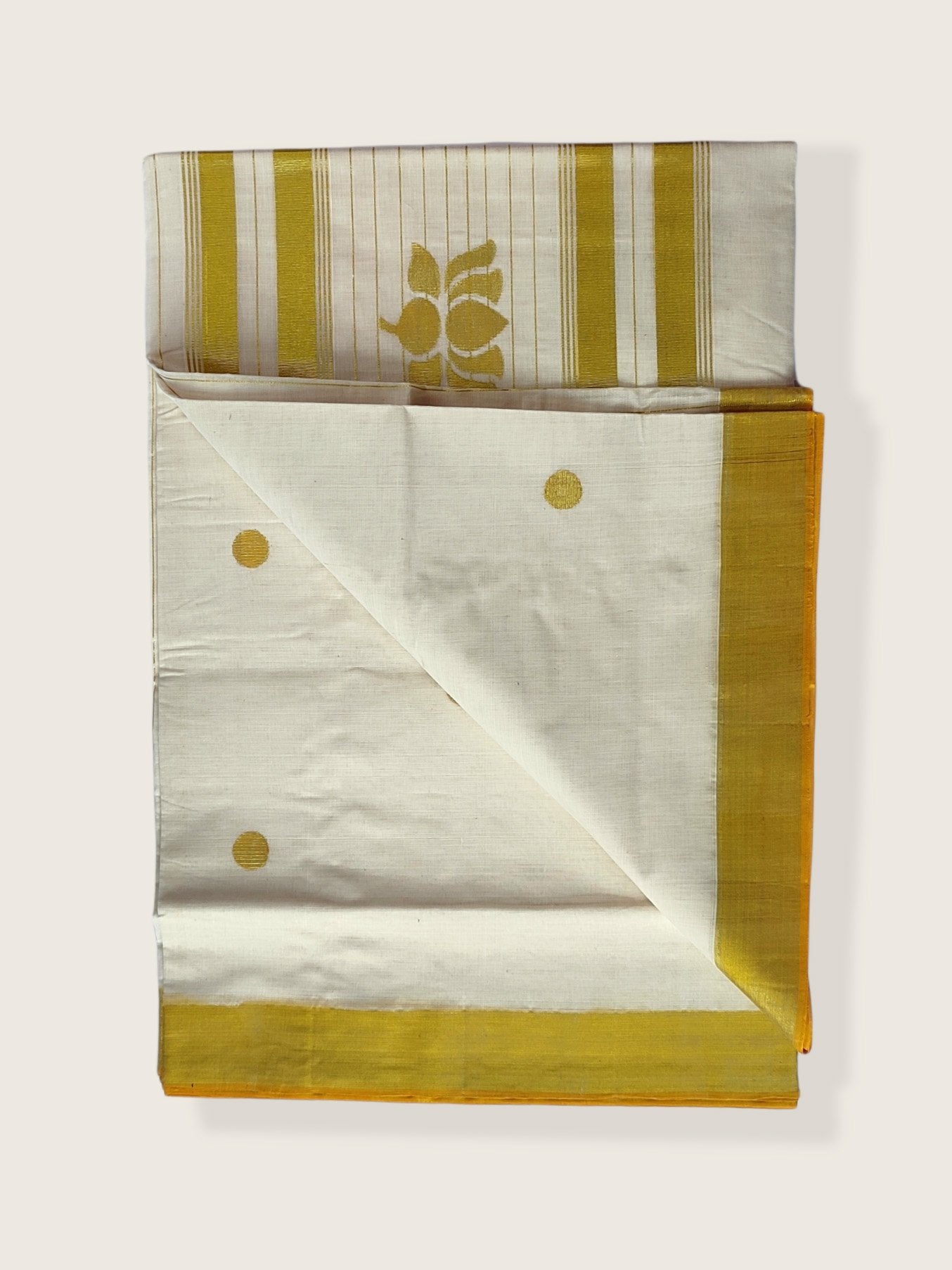 Kerala Kasavu Saree Premium Balaramapuram Handloom with Handwoven Lotus Motiff