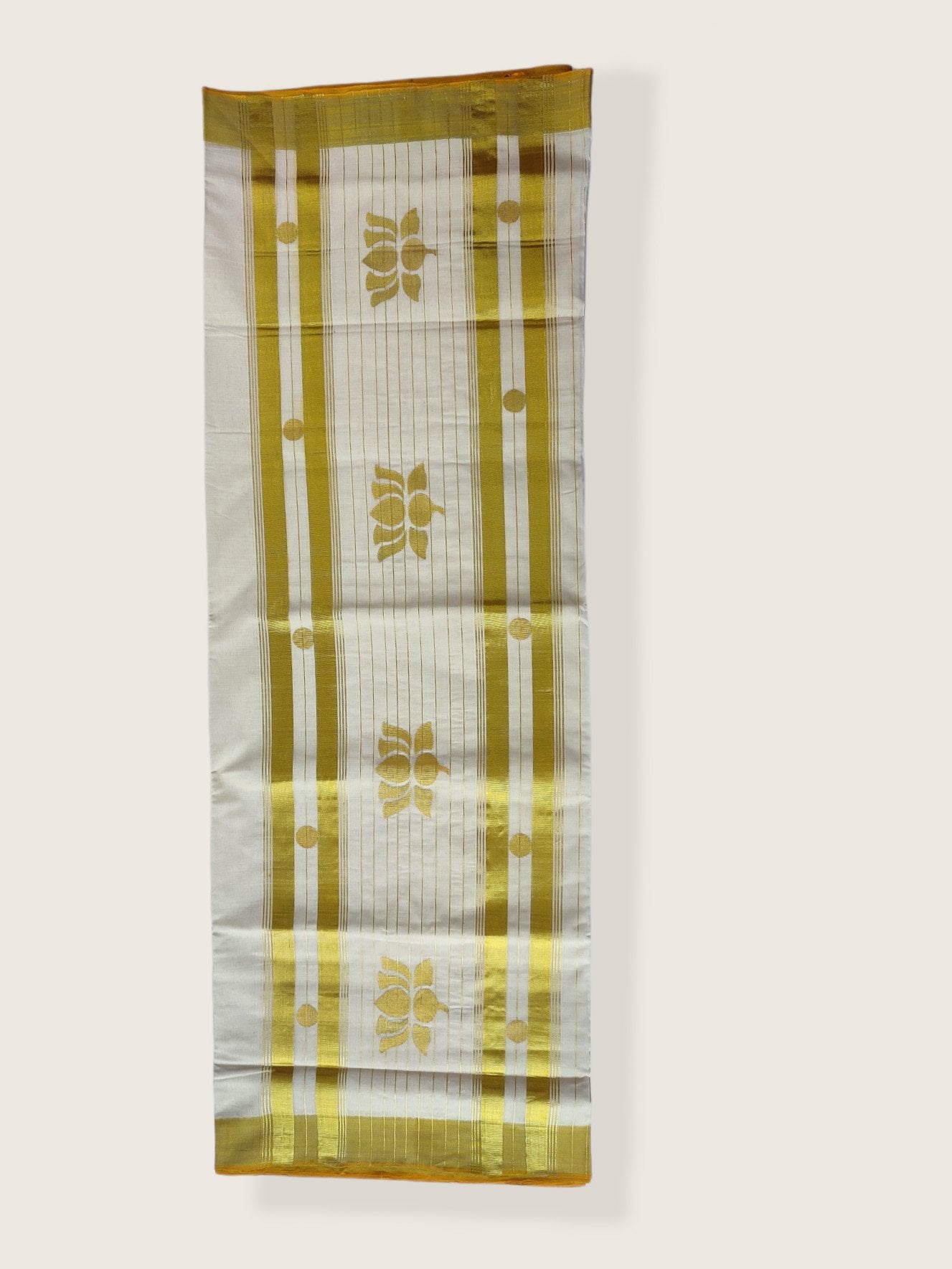 Kerala Kasavu Saree Premium Balaramapuram Handloom with Handwoven Lotus Motiff