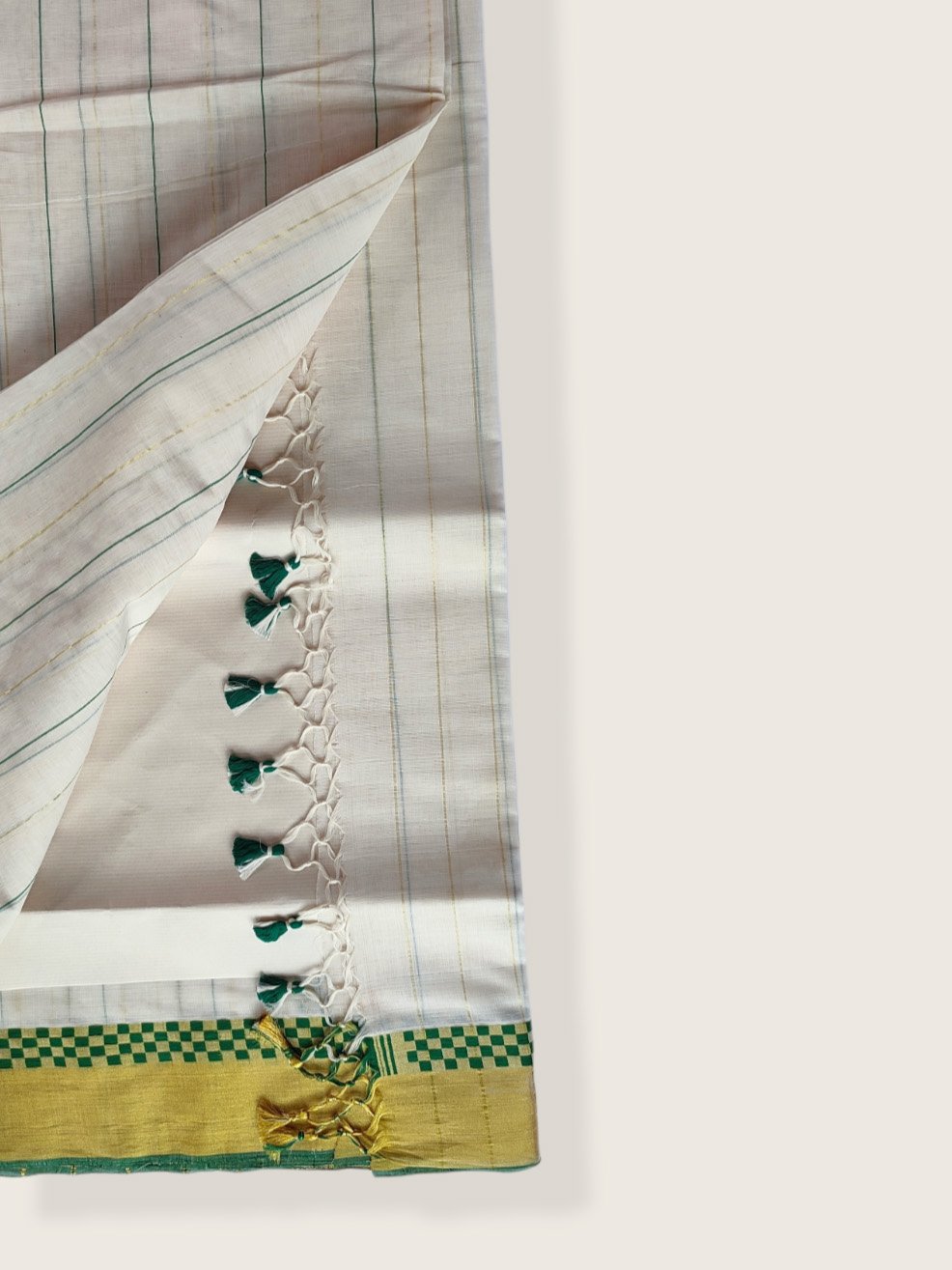 Kerala Kasavu Saree Premium Balaramapuram Handloom with Green Check Desgin with Line Body