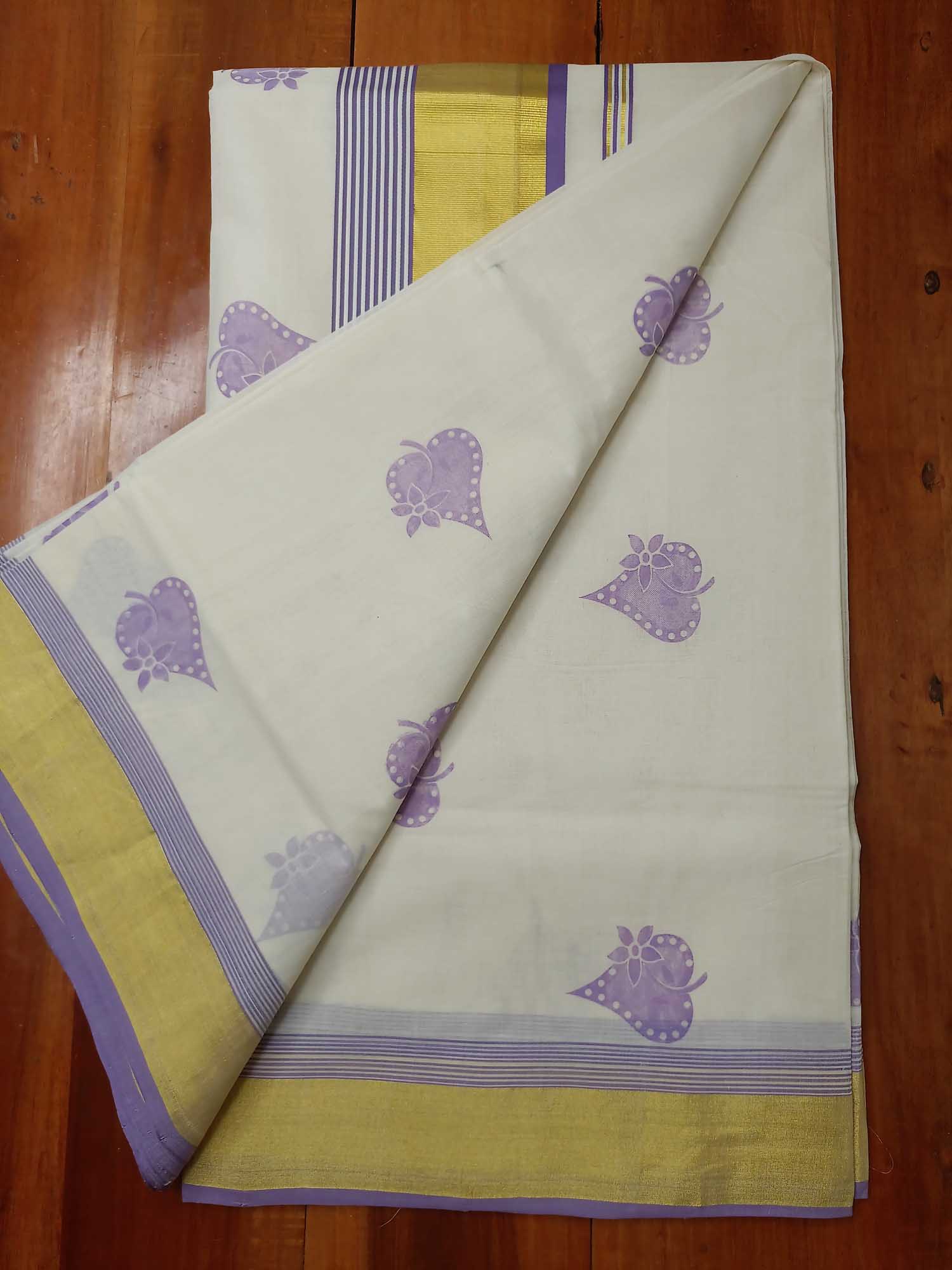 Kerala Kasavu Saree for Women