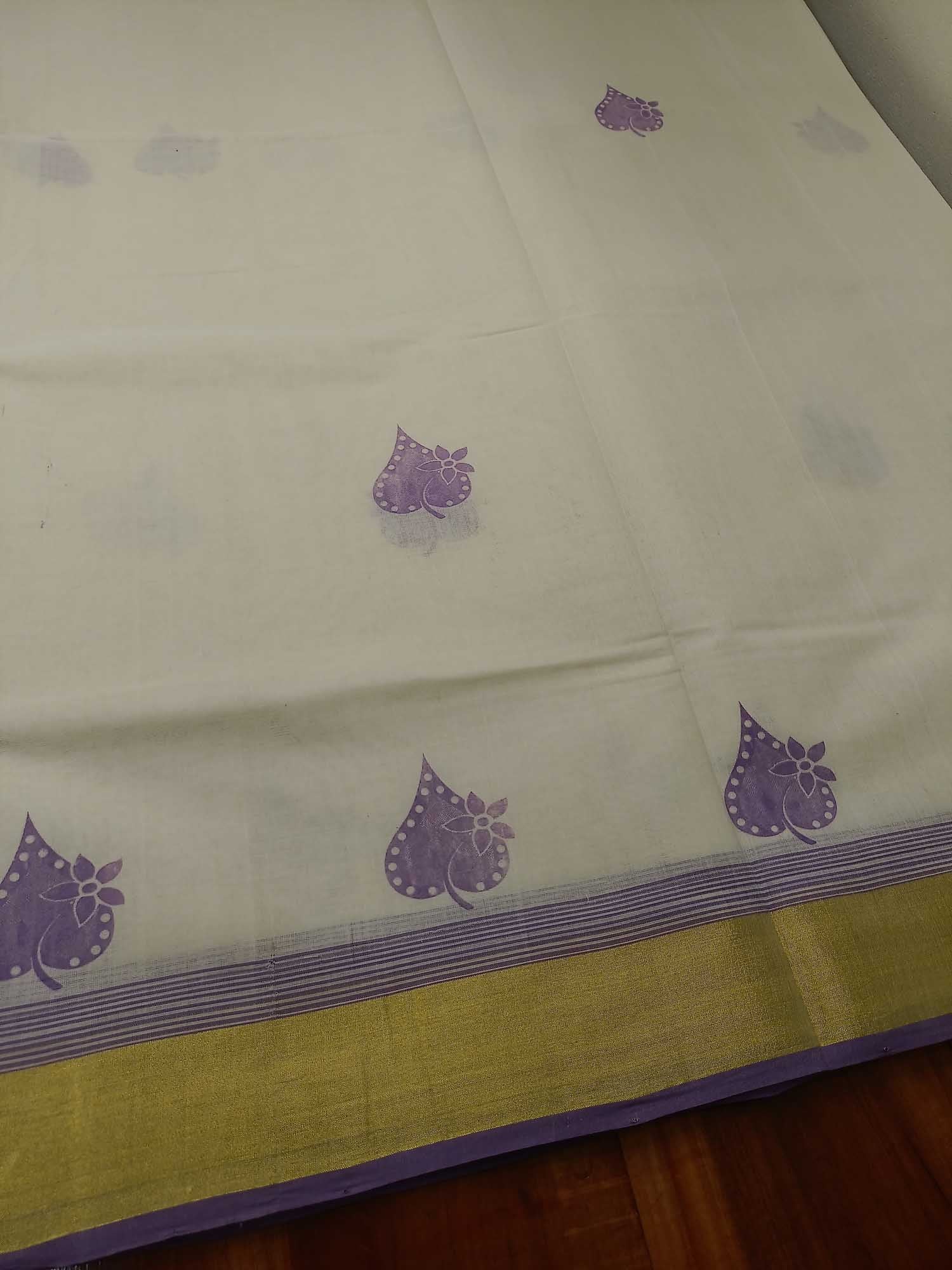 Kerala Kasavu Saree for Women