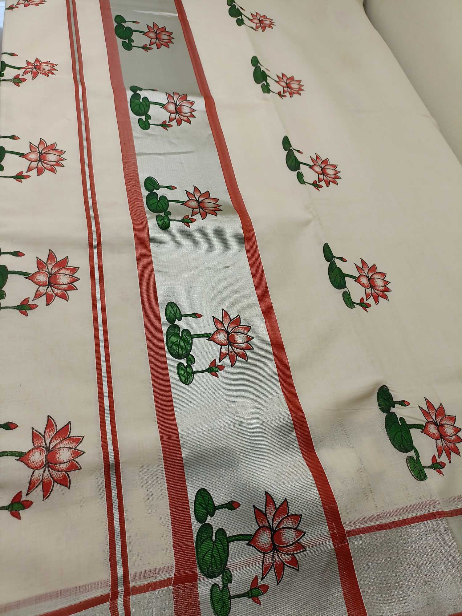 Kerala Kasavu Saree for Women