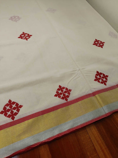 Kerala Kasavu Saree for Women