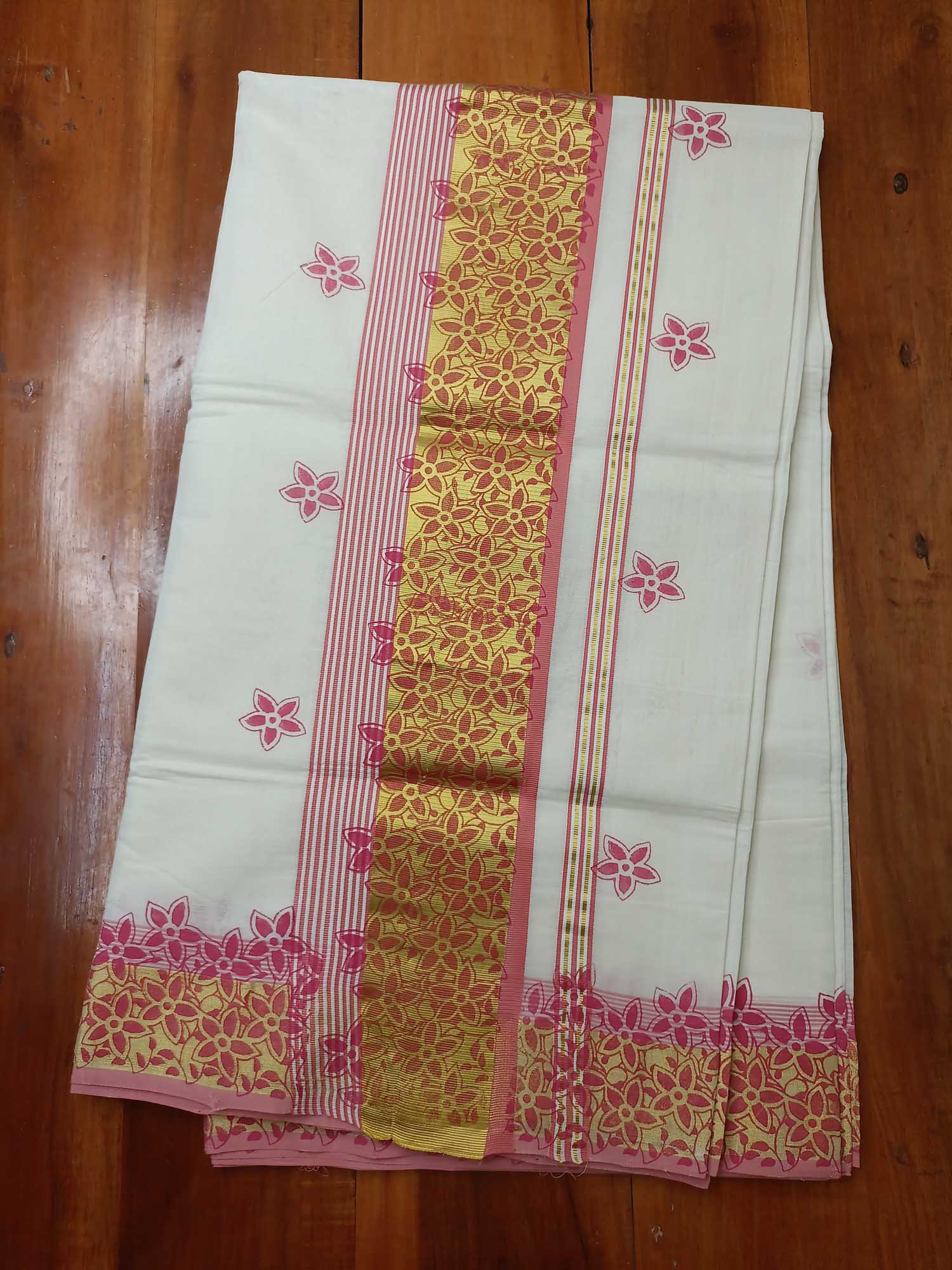 Kerala Kasavu Saree for Women